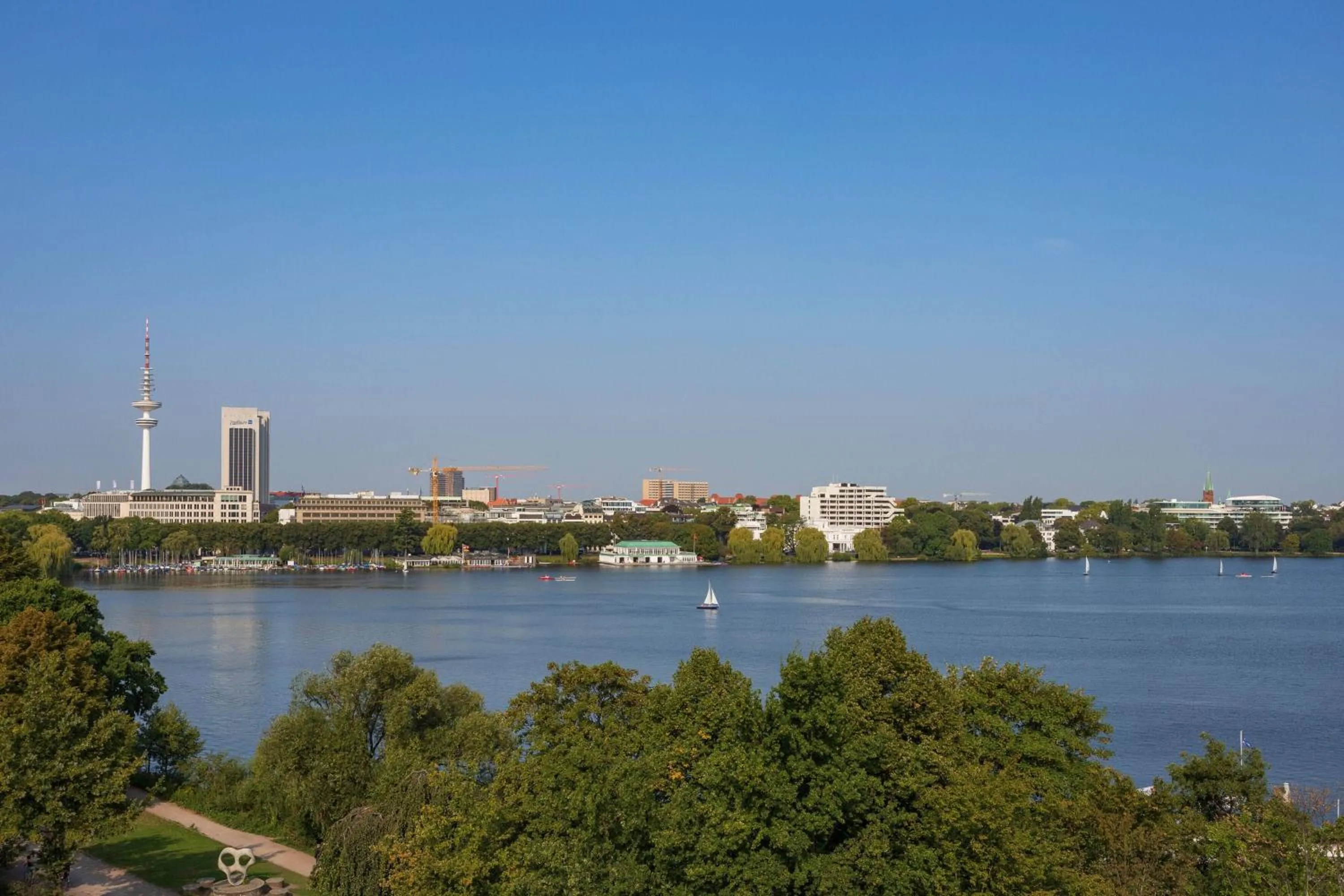 Photo of the whole room in Hotel Atlantic Hamburg, Autograph Collection