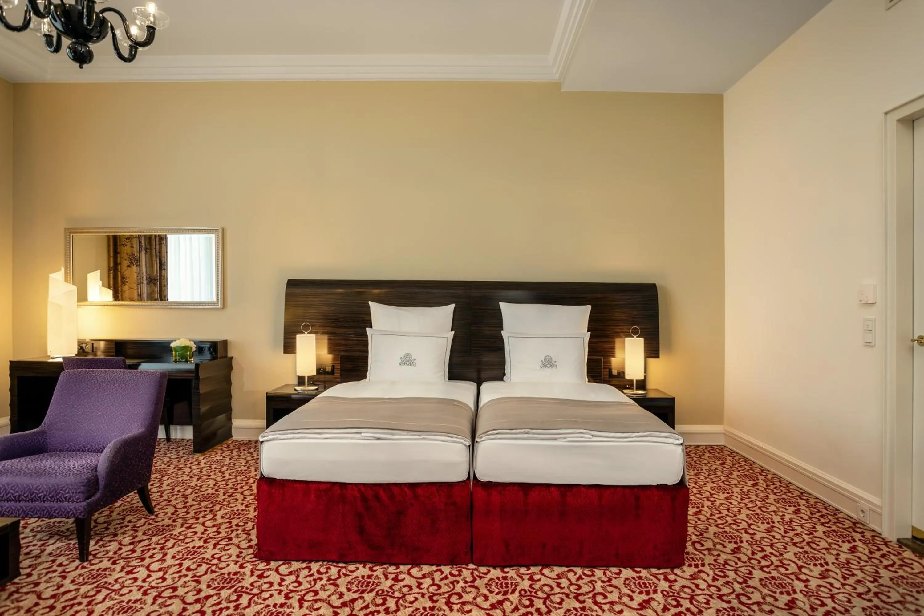 Bedroom, Bed in Hotel Atlantic Hamburg, Autograph Collection