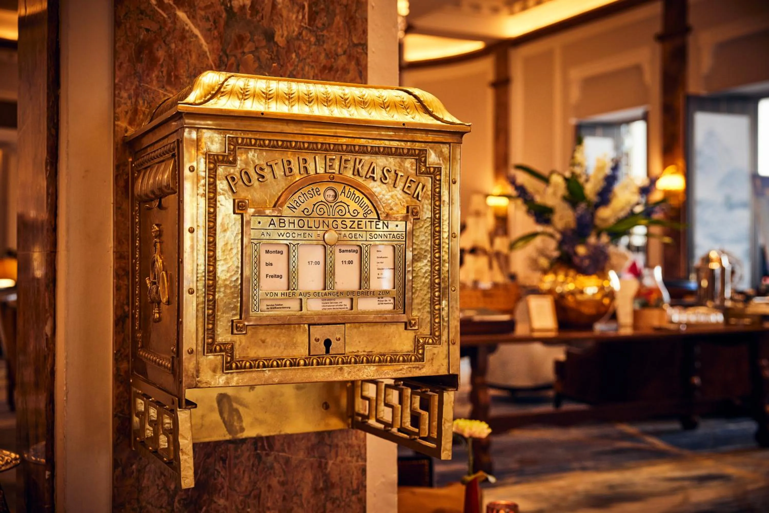 Lobby or reception in Hotel Atlantic Hamburg, Autograph Collection