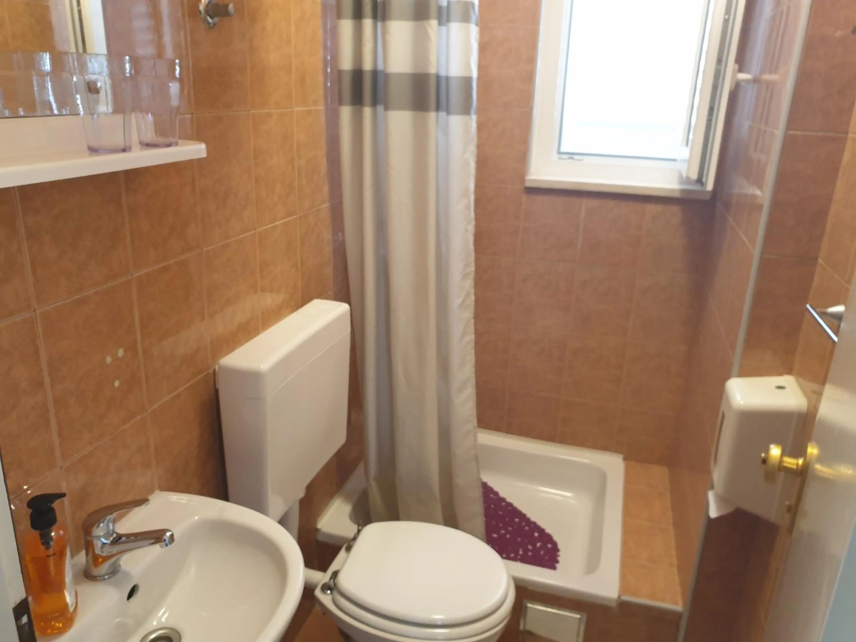 Shower in Guesthouse Perica