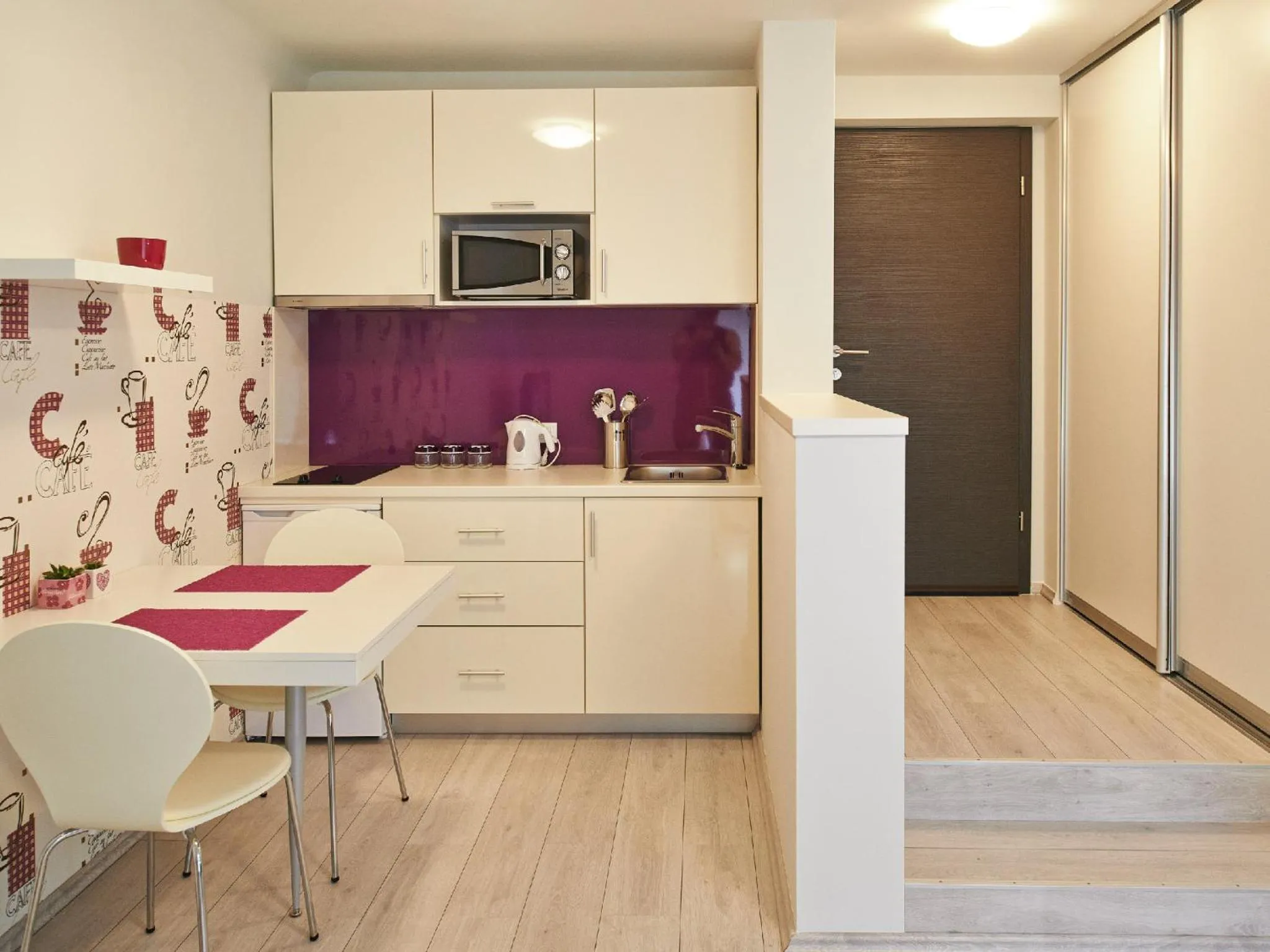 Coffee/tea facilities in Design Studios SVI-MI