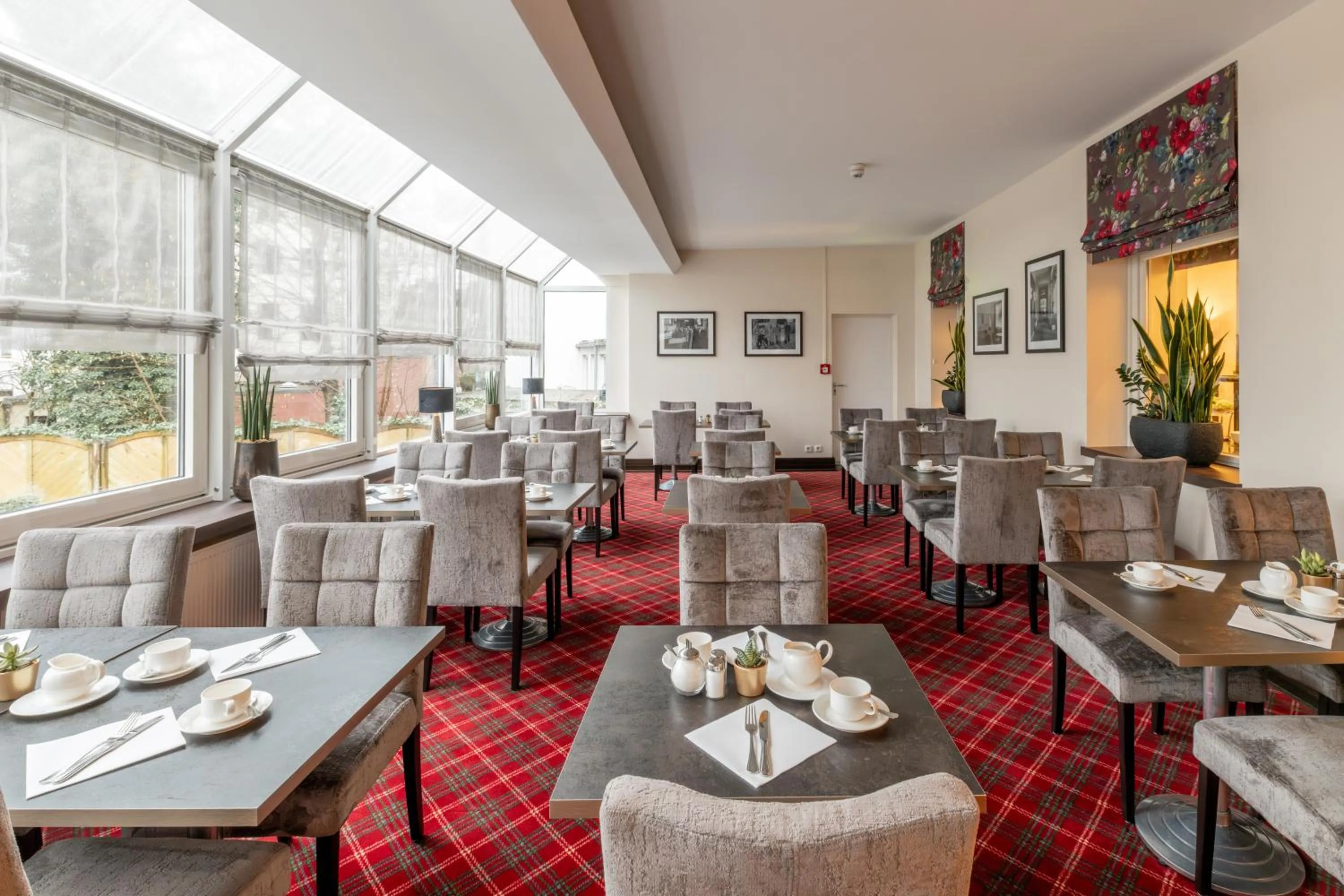 Restaurant/places to eat in Best Western Plus Hotel St. Raphael