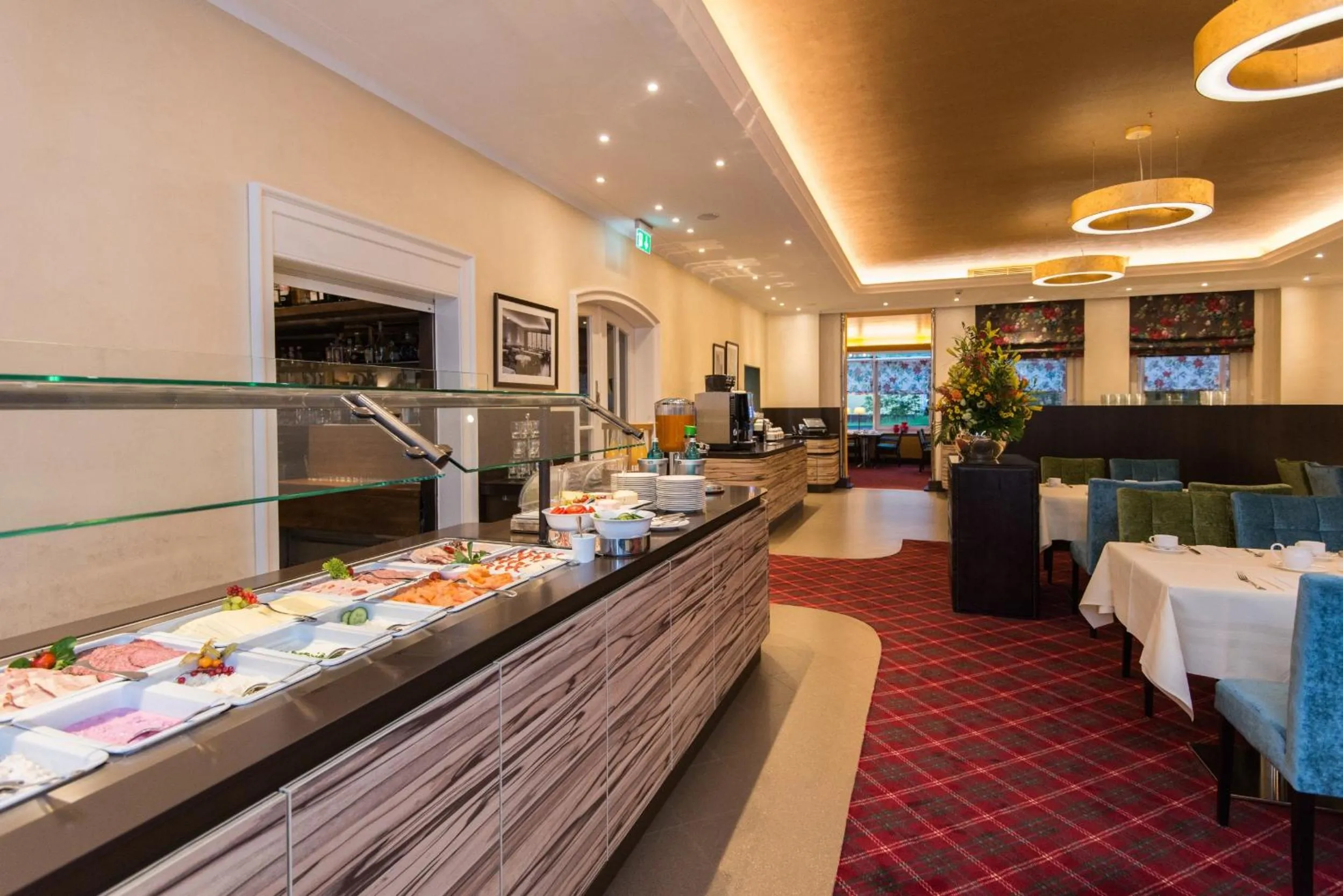 Restaurant/places to eat in Best Western Plus Hotel St. Raphael