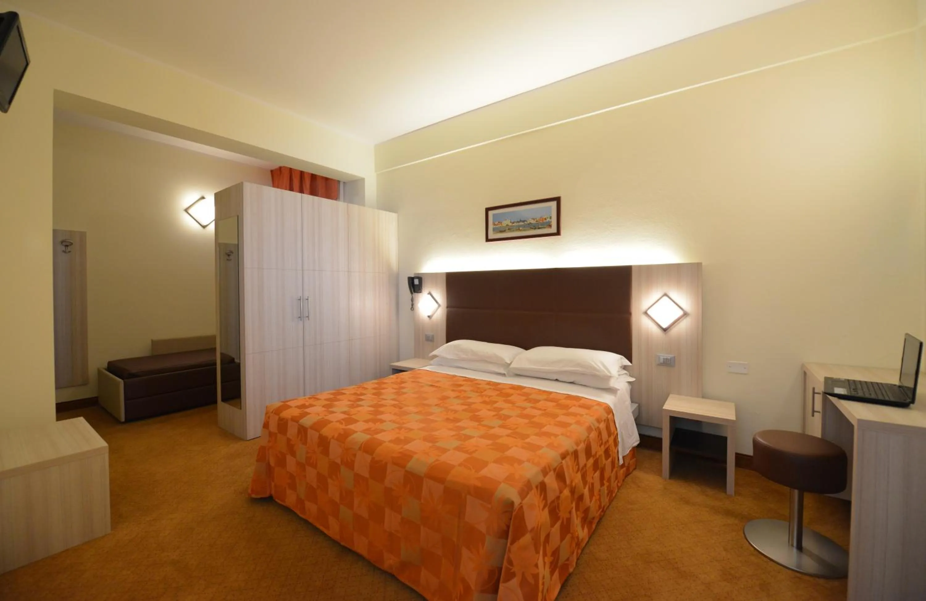 Photo of the whole room, Bed in Hotel Doge