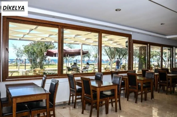 Text overlay in Dikelya Hotel