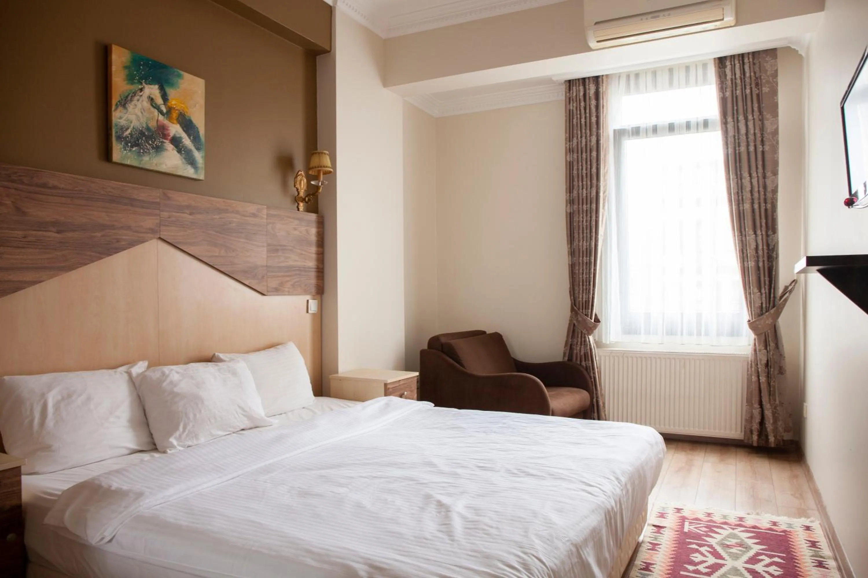 Bed in Sheriff Royal Suite