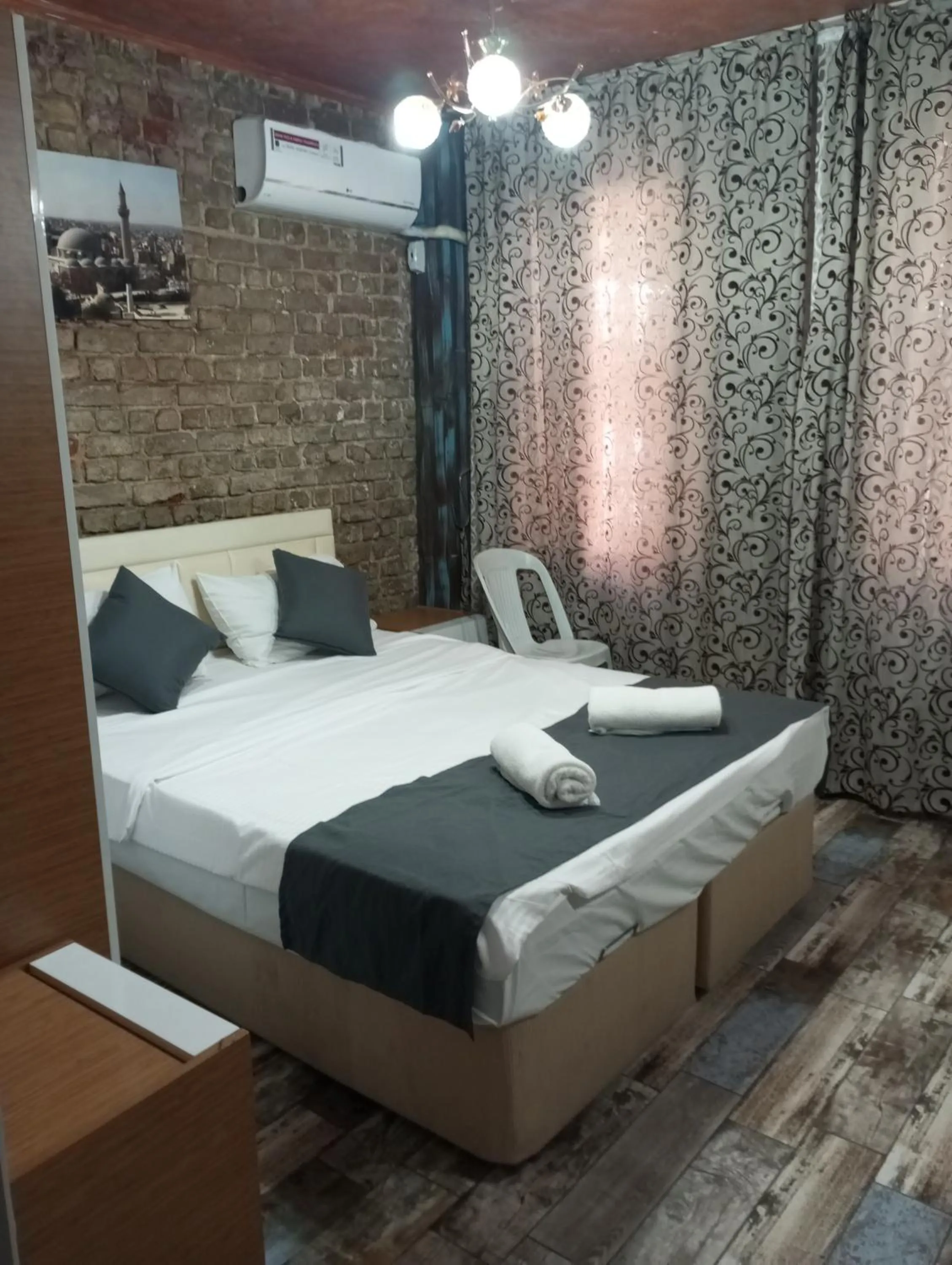 Family, Bed in Rose Bouquets Hotel