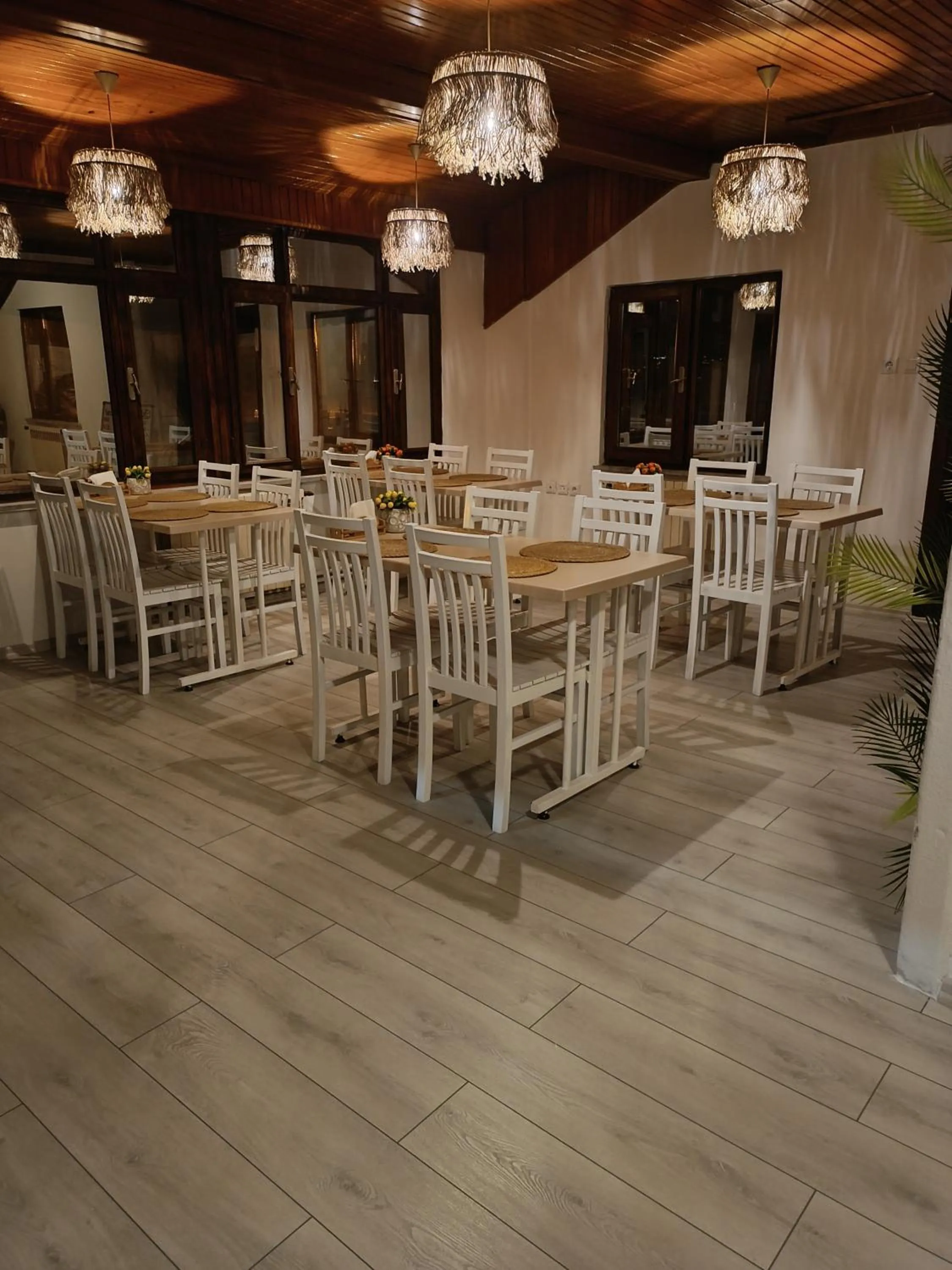 Restaurant/places to eat in Hotel Ipekyolu