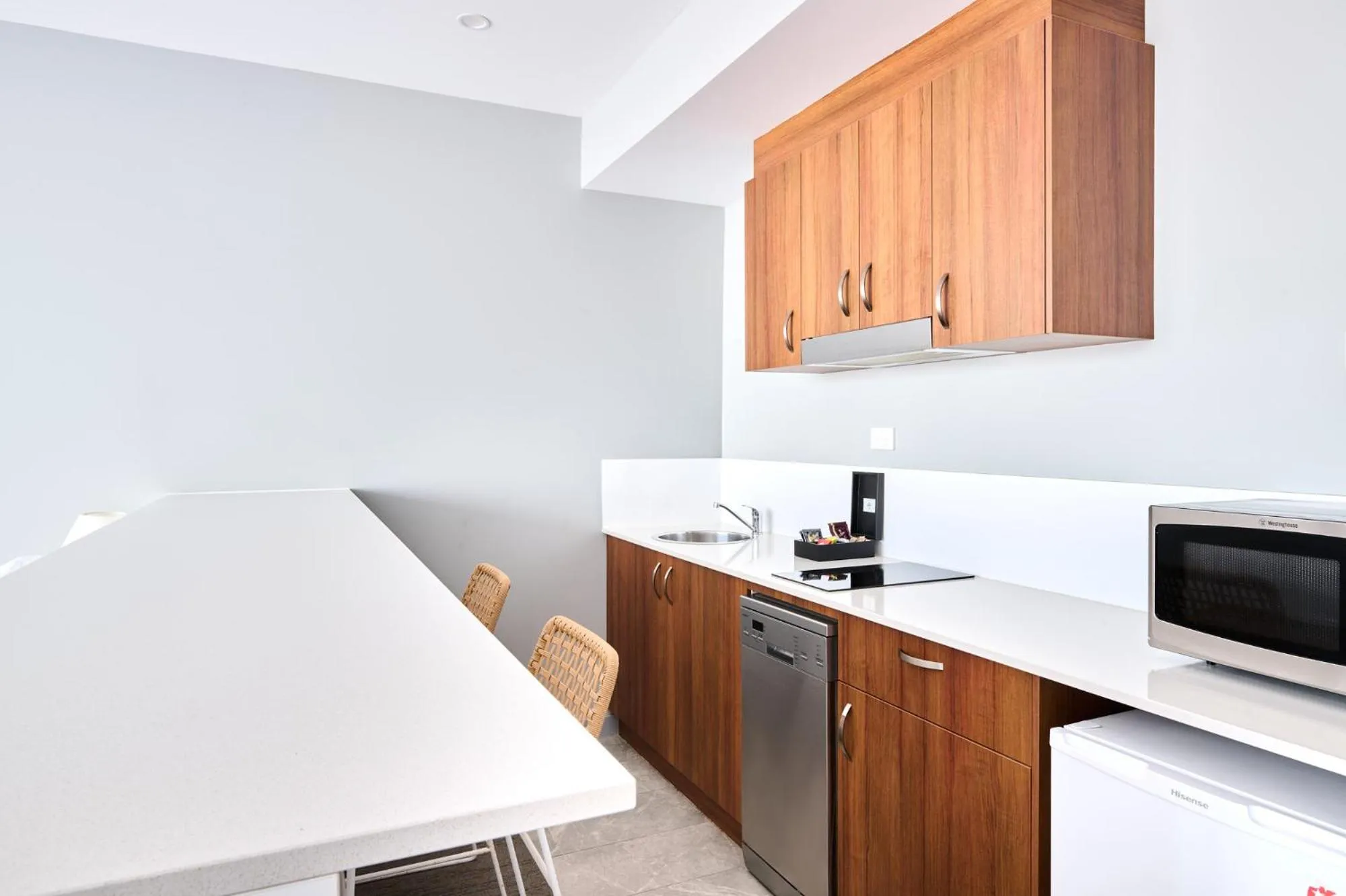 Kitchen or kitchenette in Abode Malua Bay