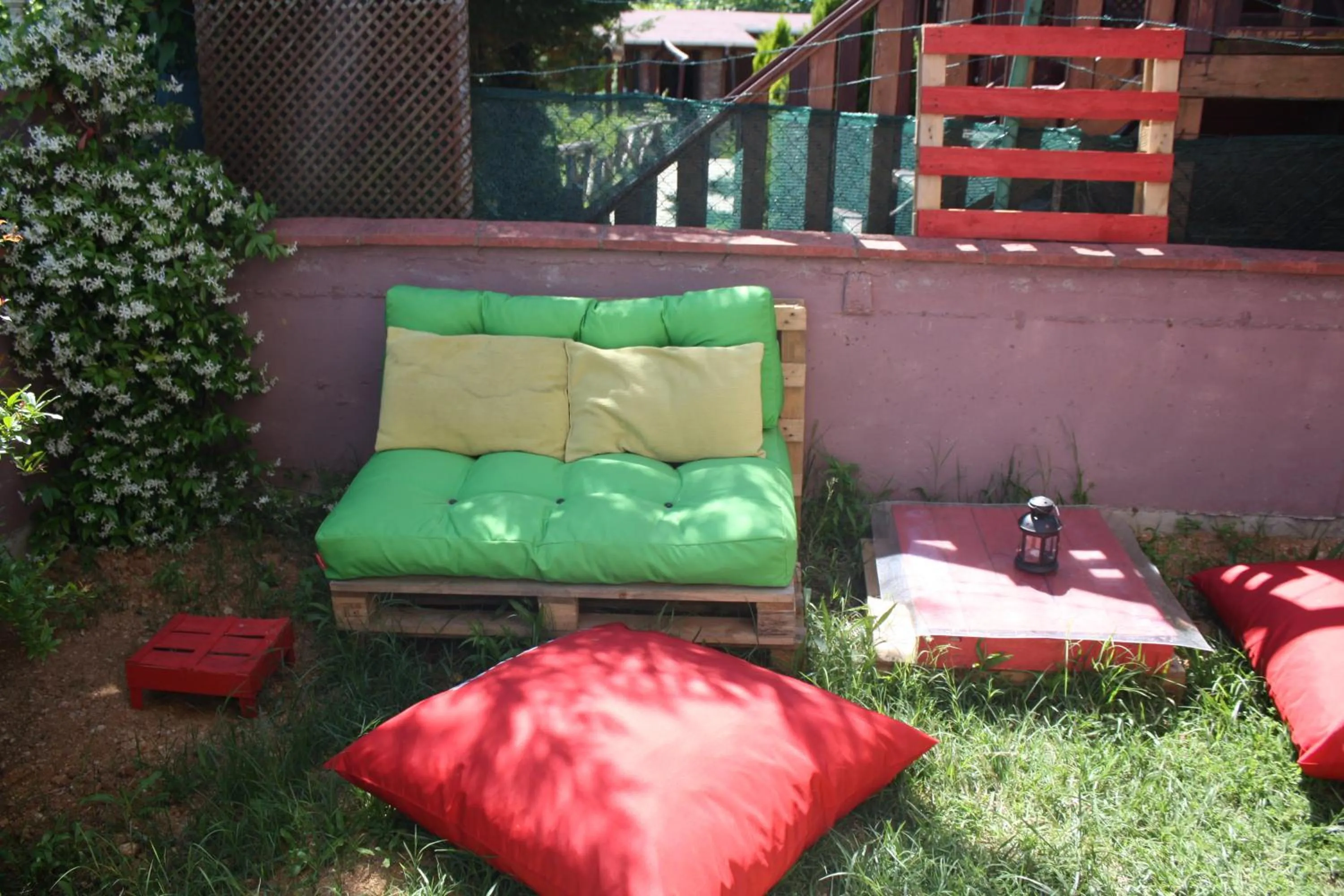Seating area in Sapphire Hotel
