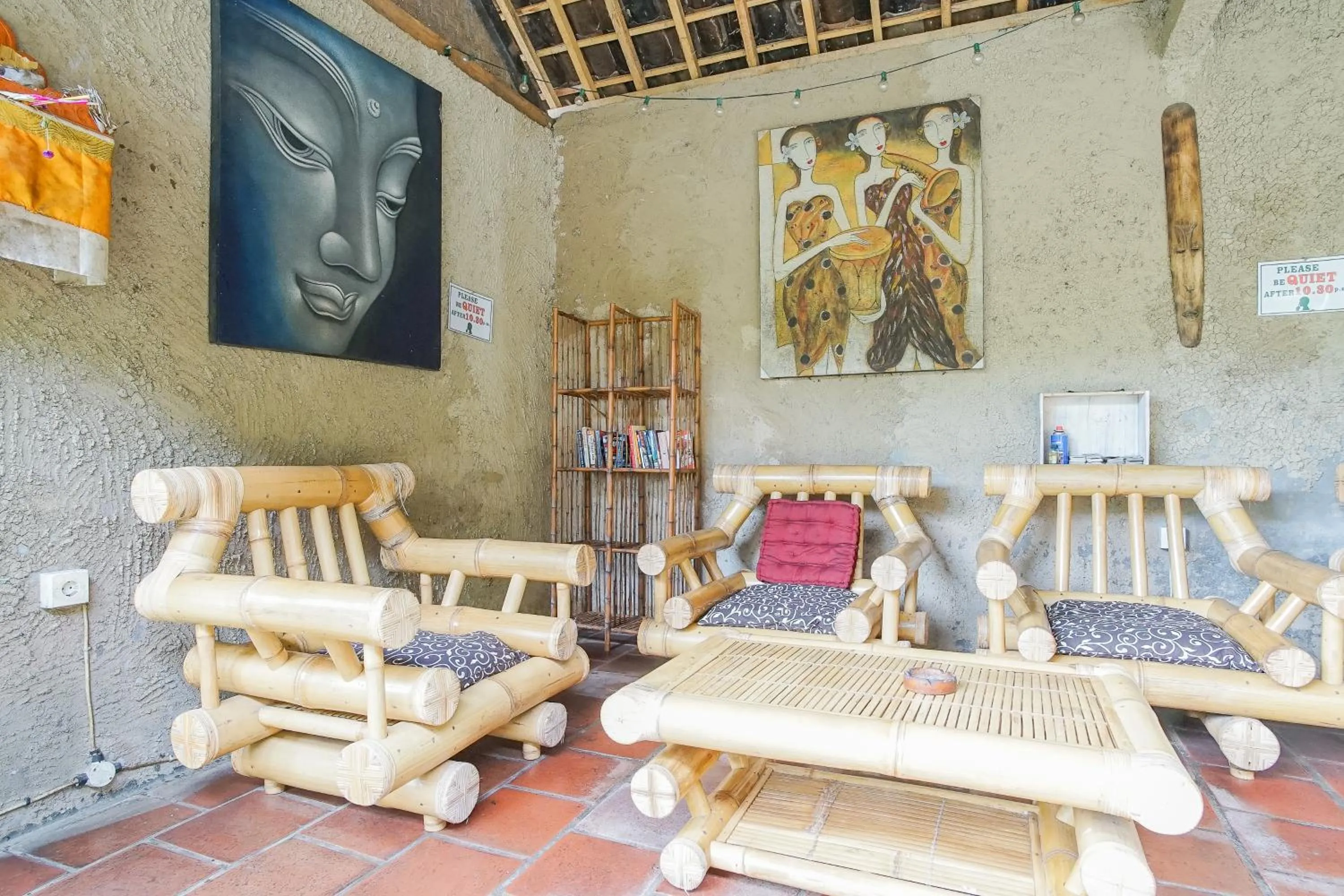 Area and facilities in Padi-Padi Hostel & Bar