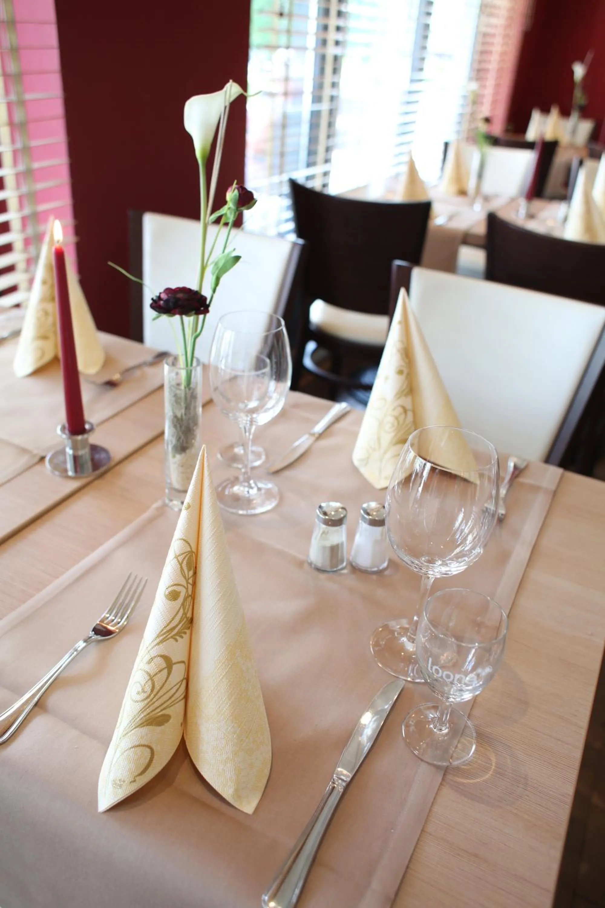 Restaurant/places to eat in Hotel Ascot Bristol