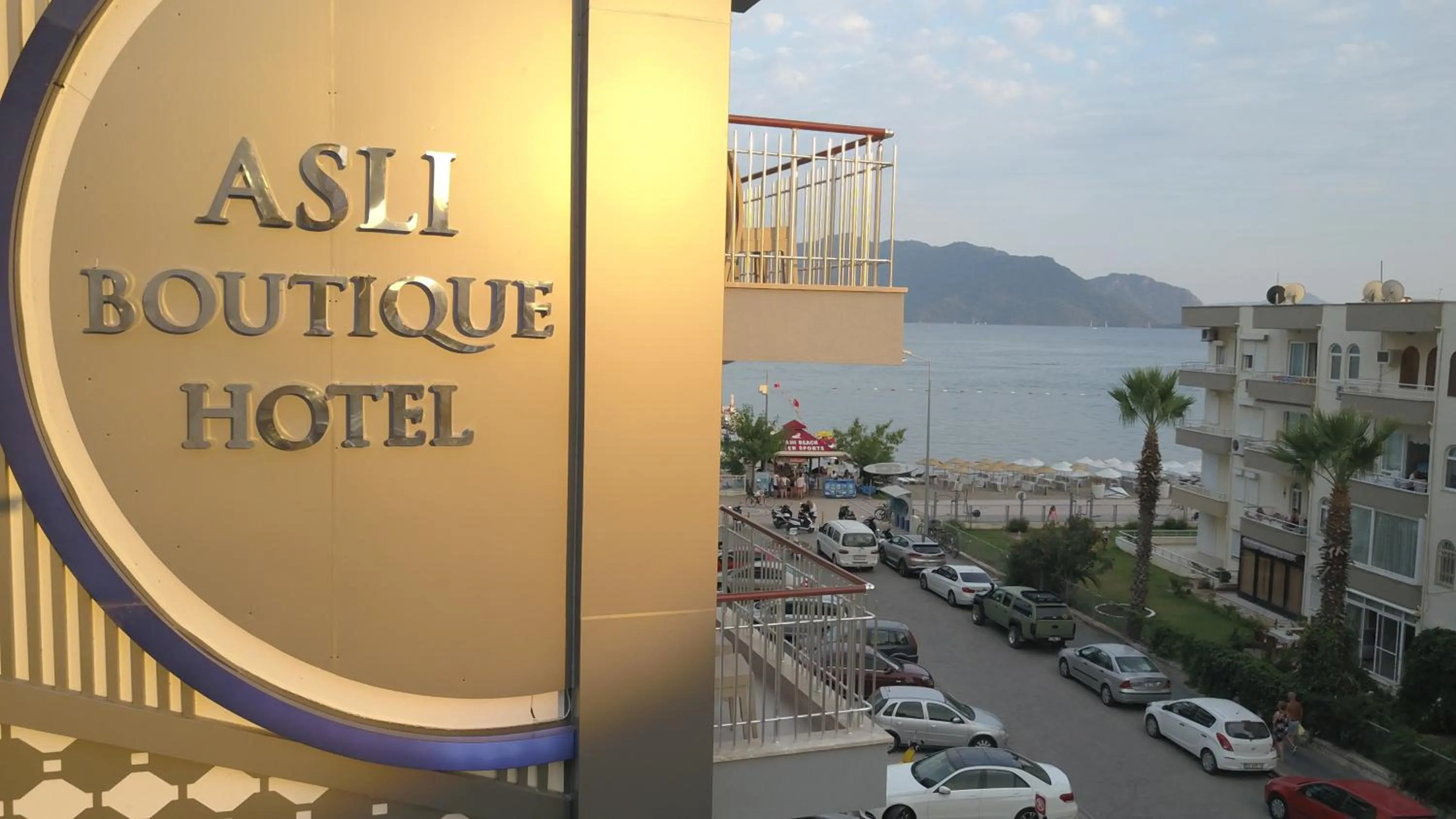 Facade/entrance in Asli Hotel