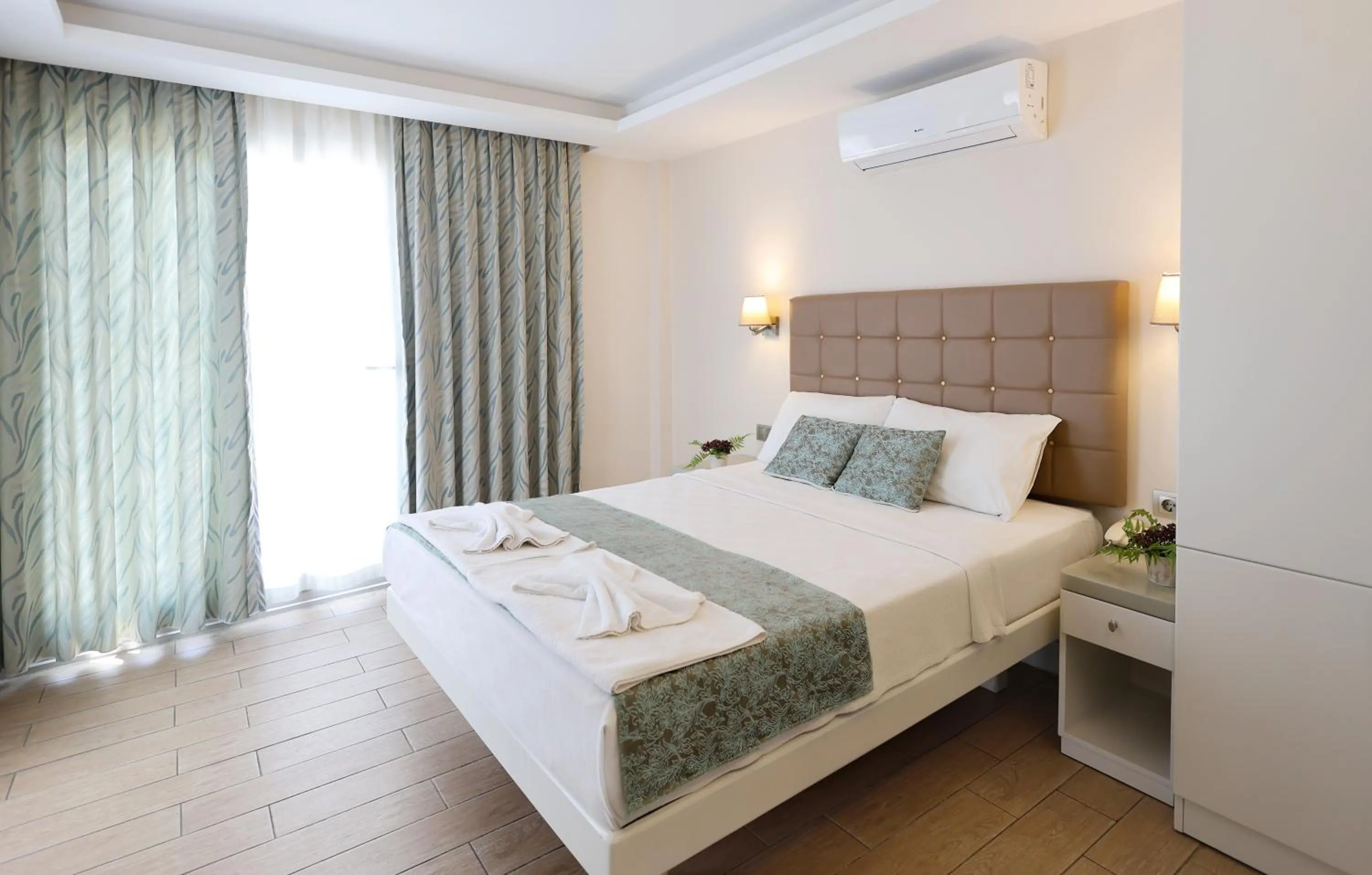 Family in Asli Hotel