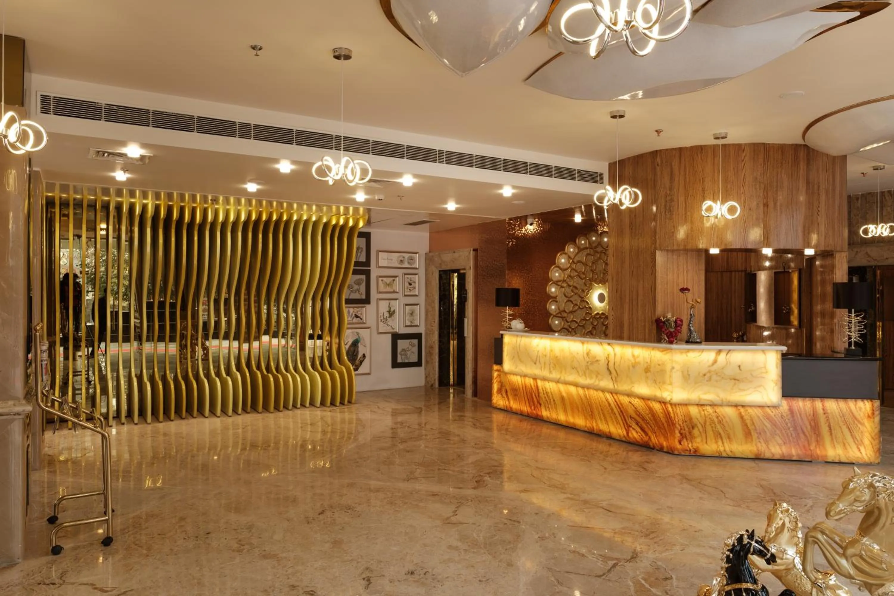 Lobby or reception in Hotel Clarks Premier ,Kota