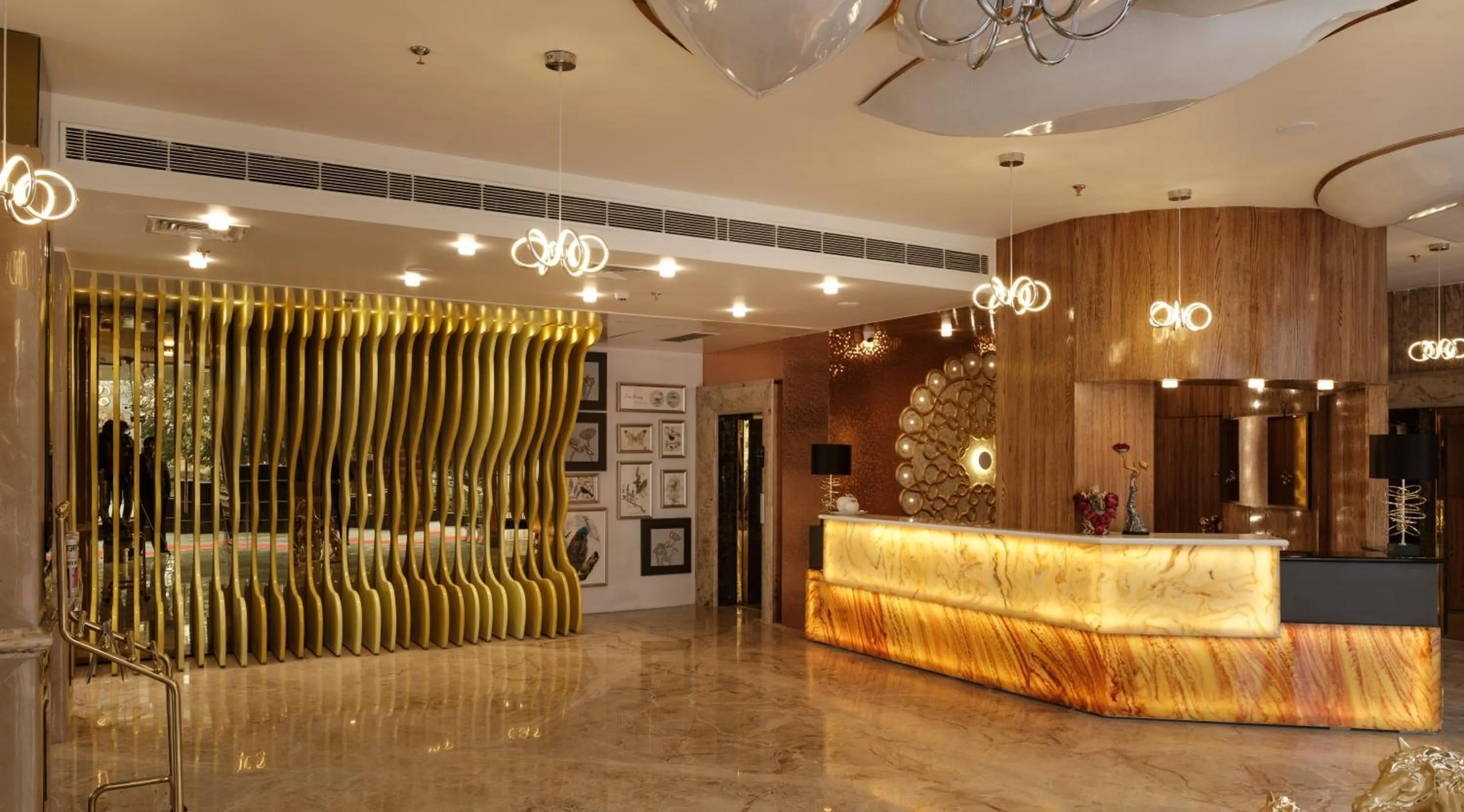 Lobby or reception in Hotel Clarks Premier ,Kota
