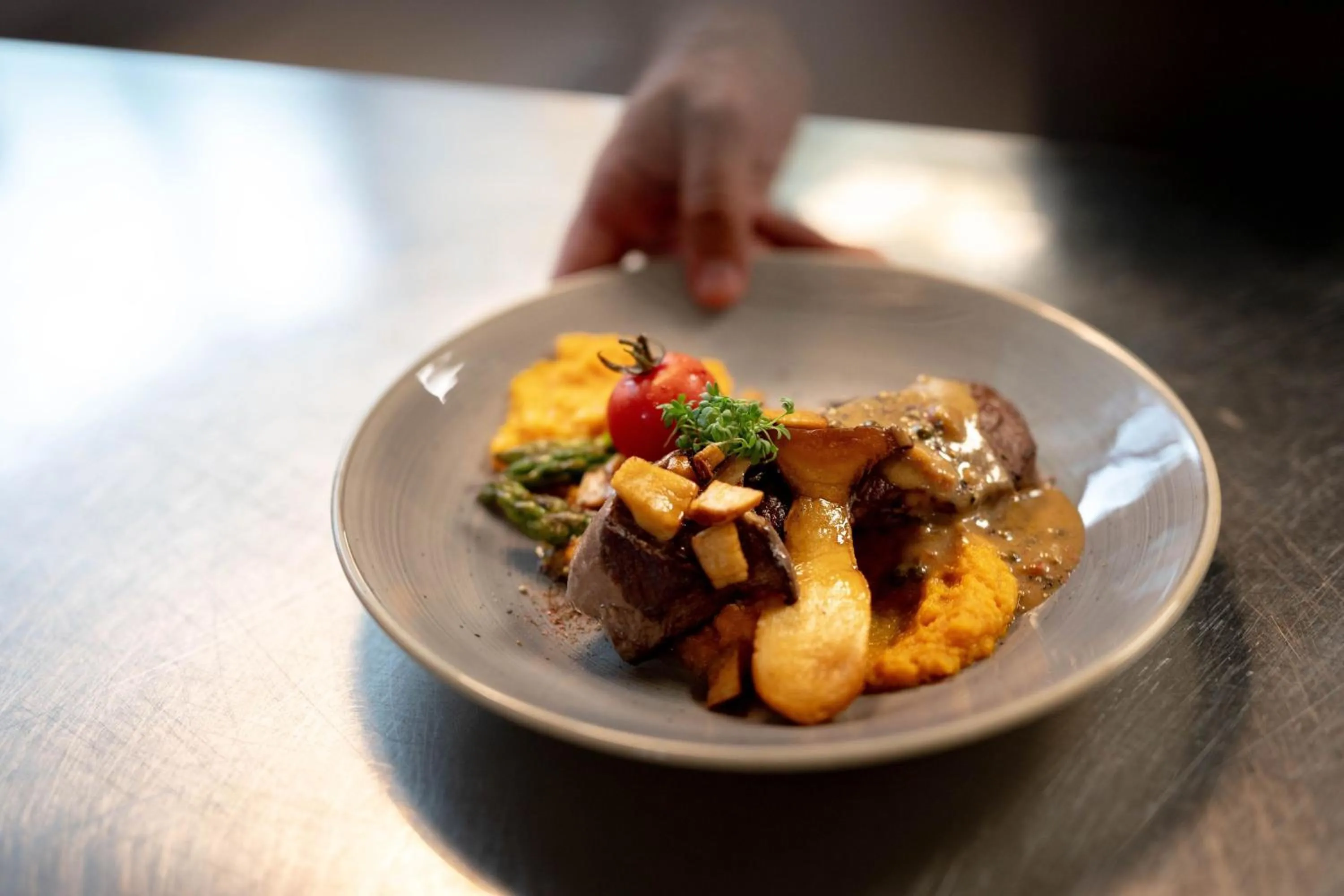 Restaurant/places to eat in Sheraton Essen Hotel