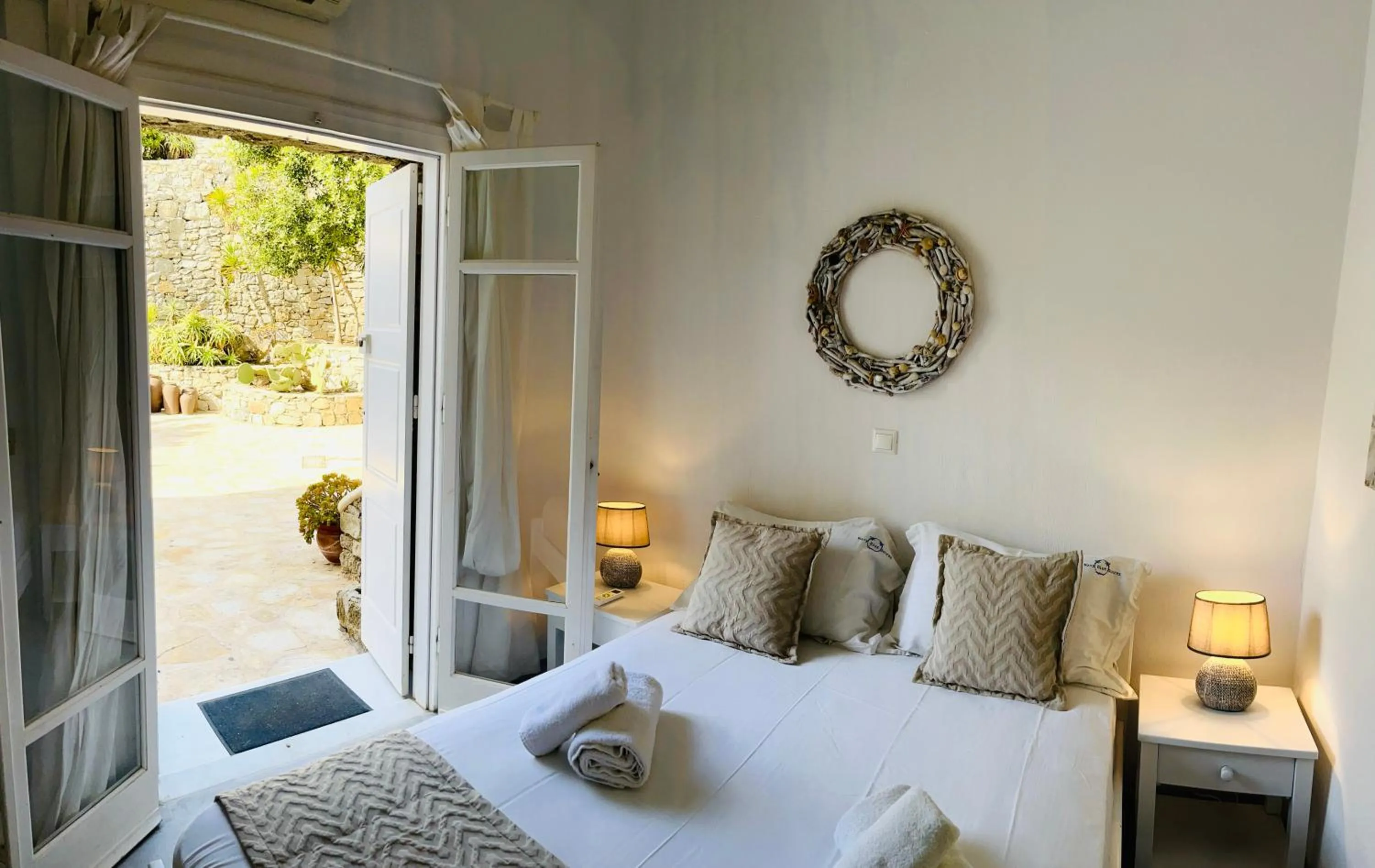 Bed in Navy Blue Suites