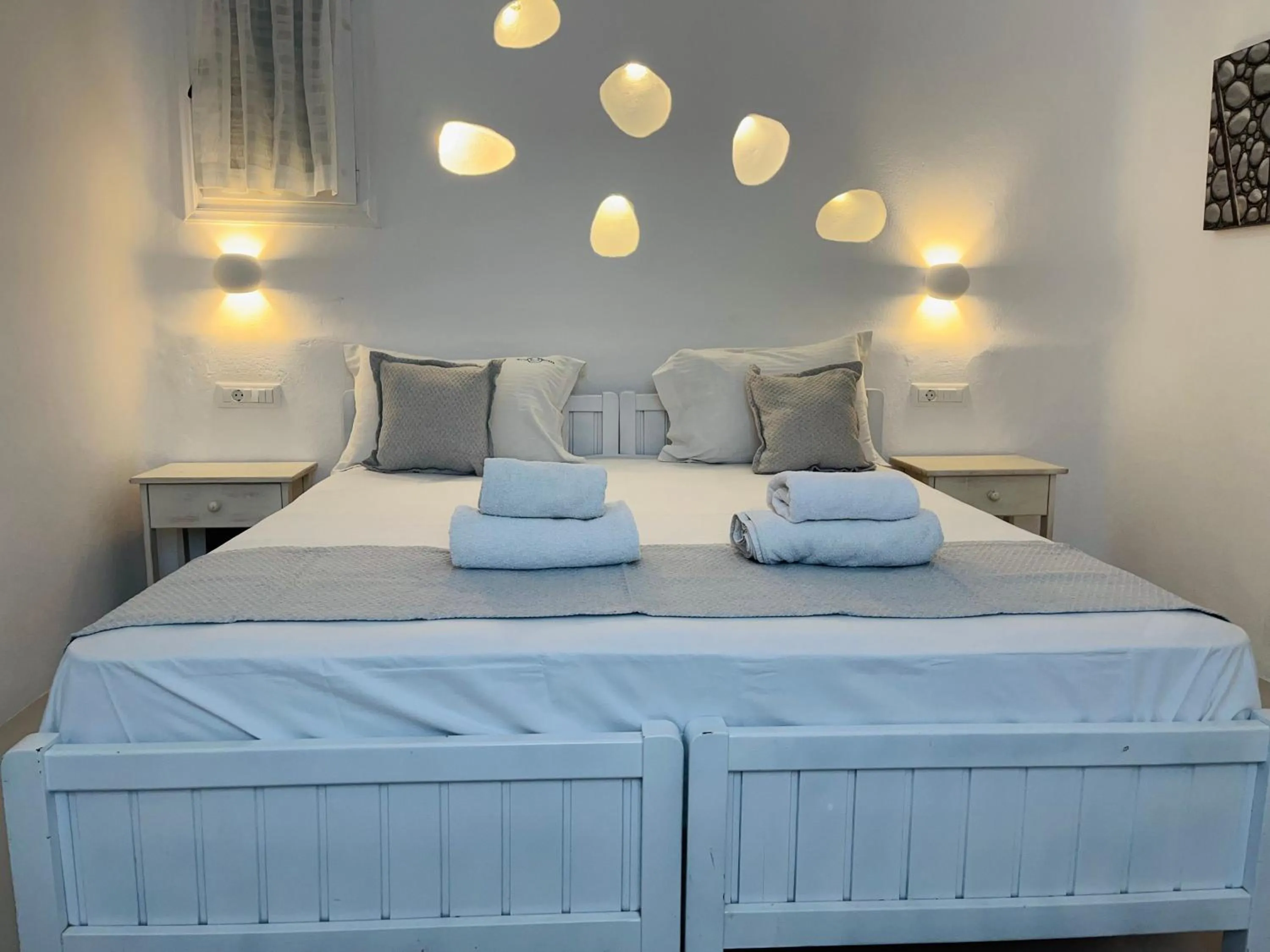 Bed in Navy Blue Suites