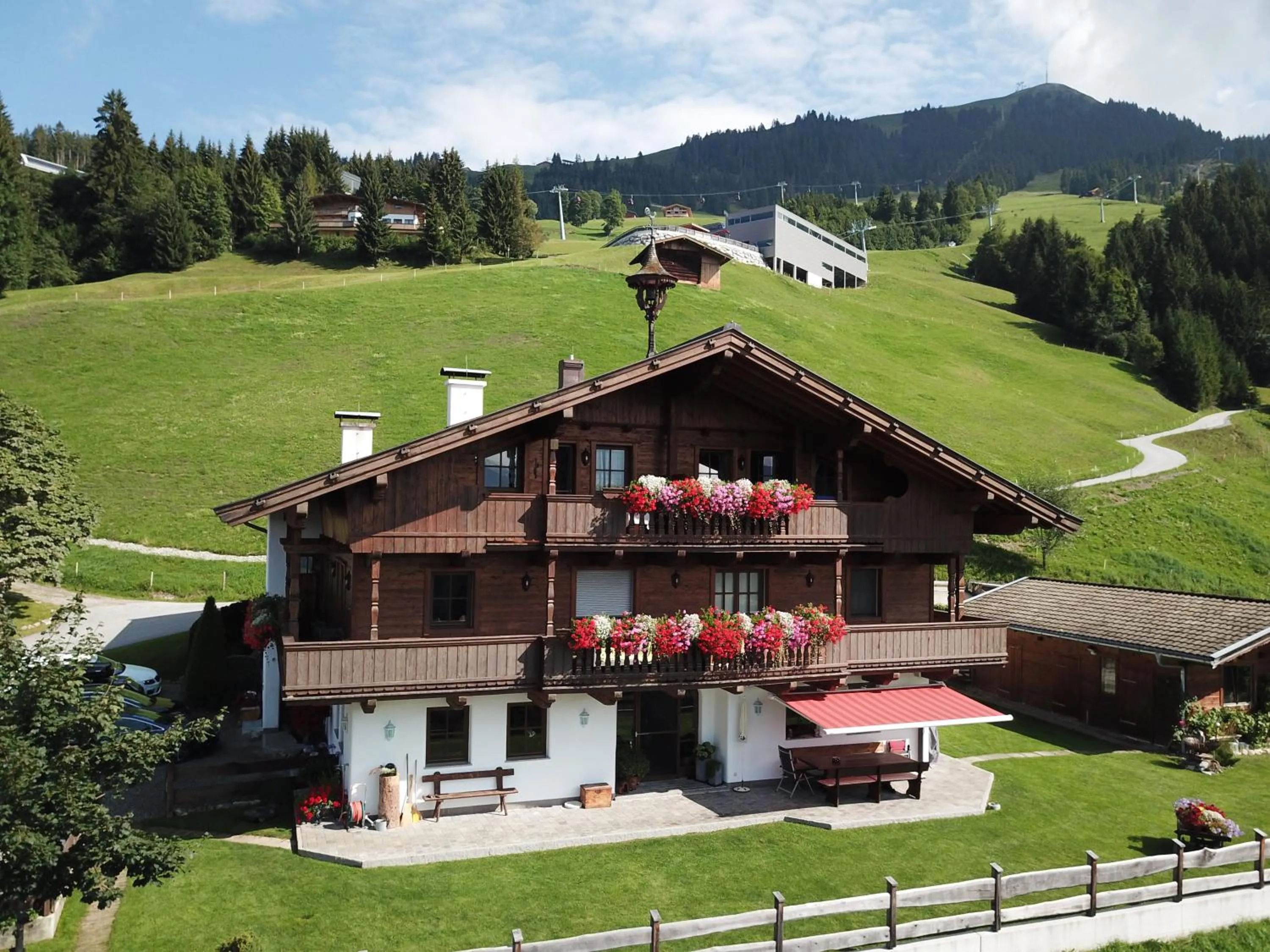 Property building in Appartement Oberschernthann