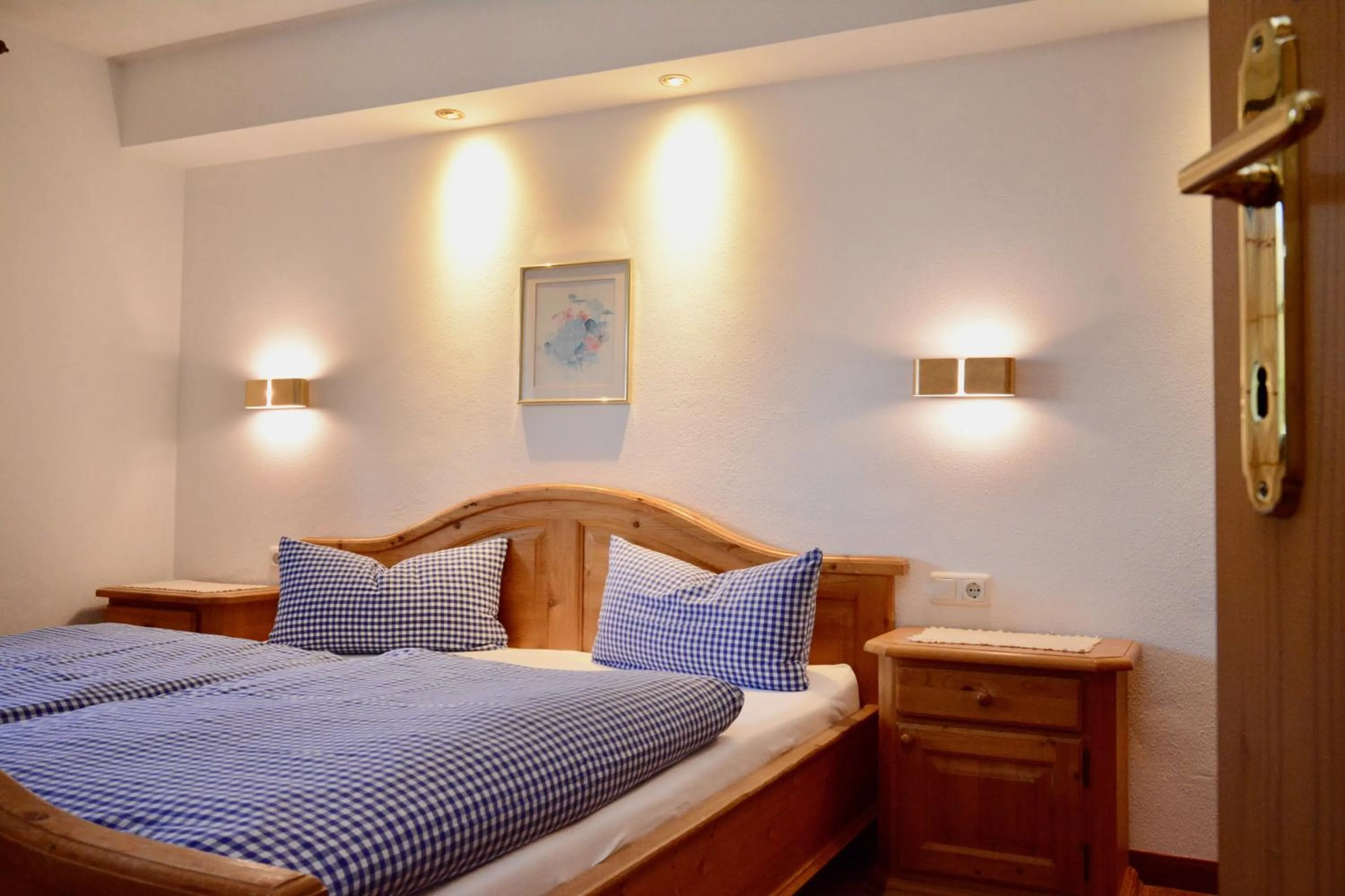 Photo of the whole room, Bed in Appartement Oberschernthann