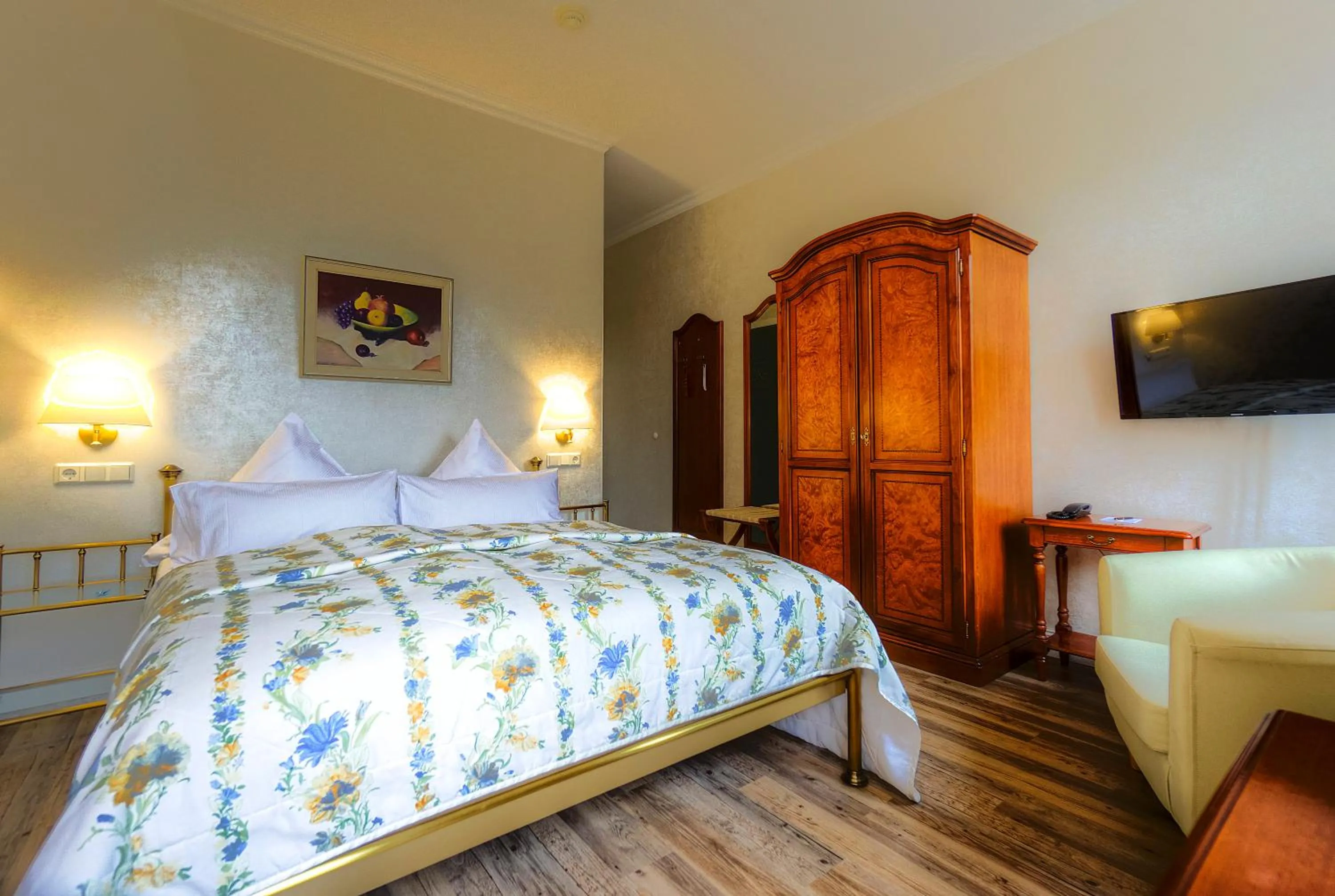 Bedroom, Bed in KurparkHotel Warnemünde