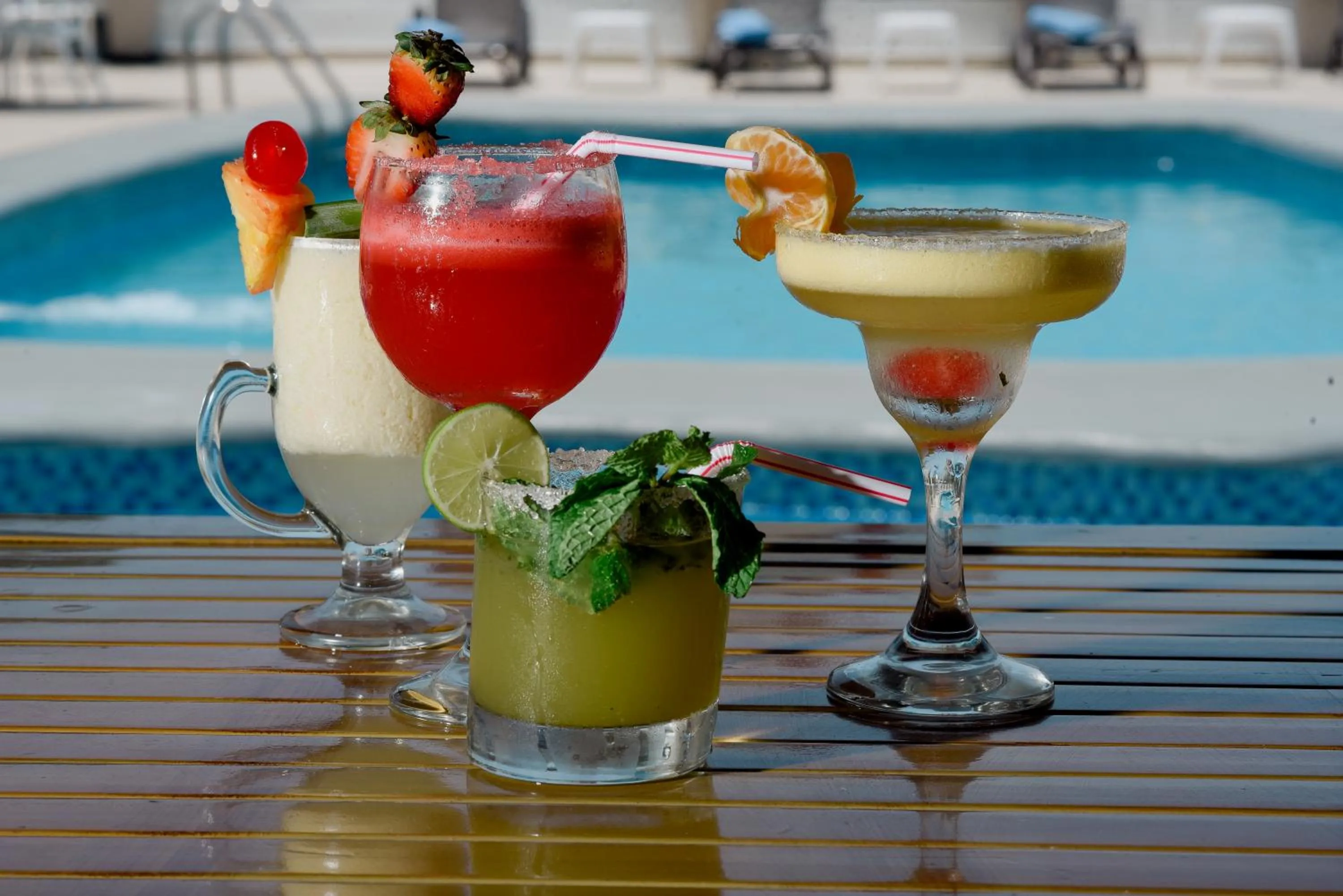 Swimming pool in Howard Johnson by Wyndham Barranquilla Versalles