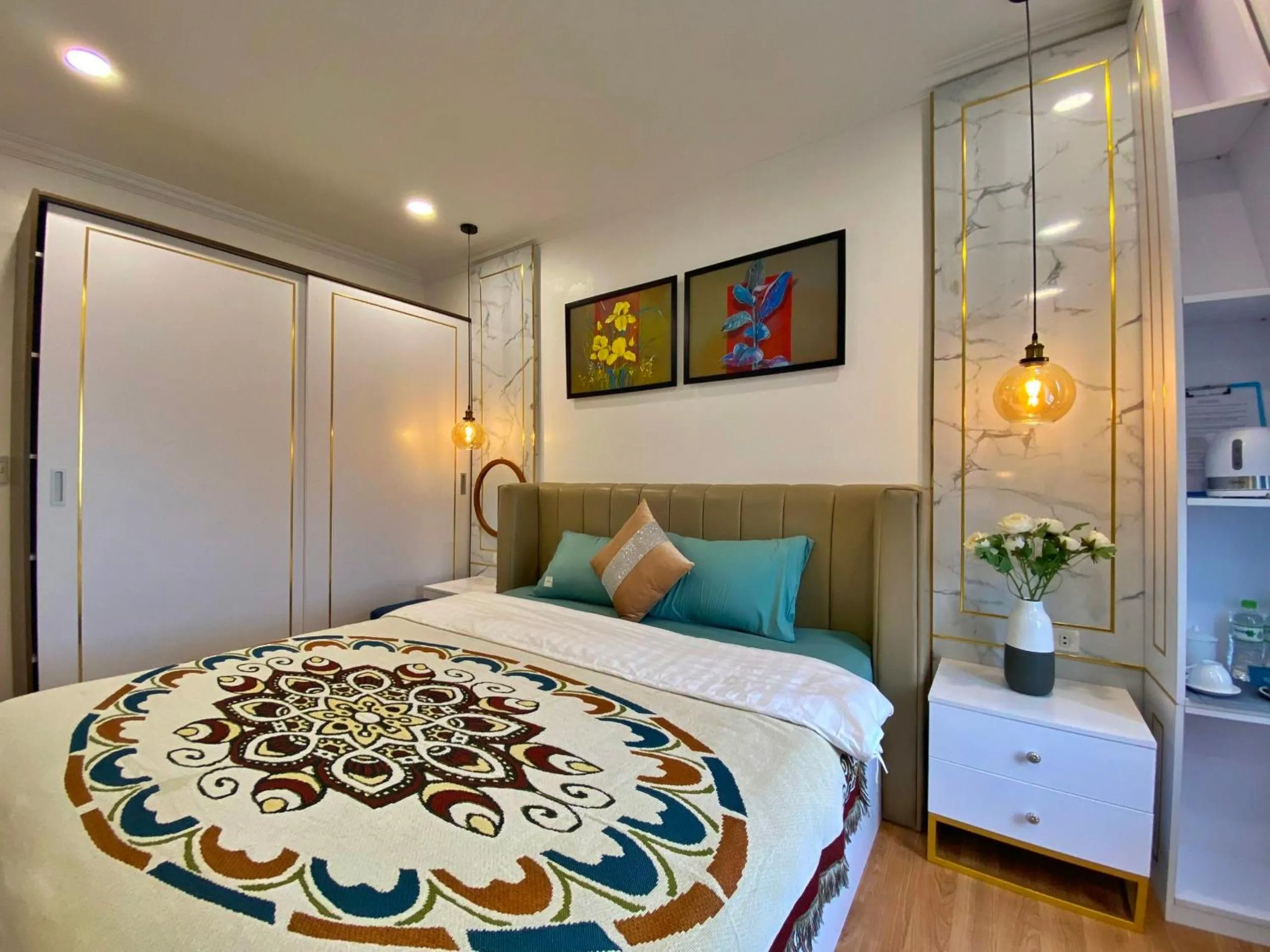 Bed in Hue Crown Boutique best hotel