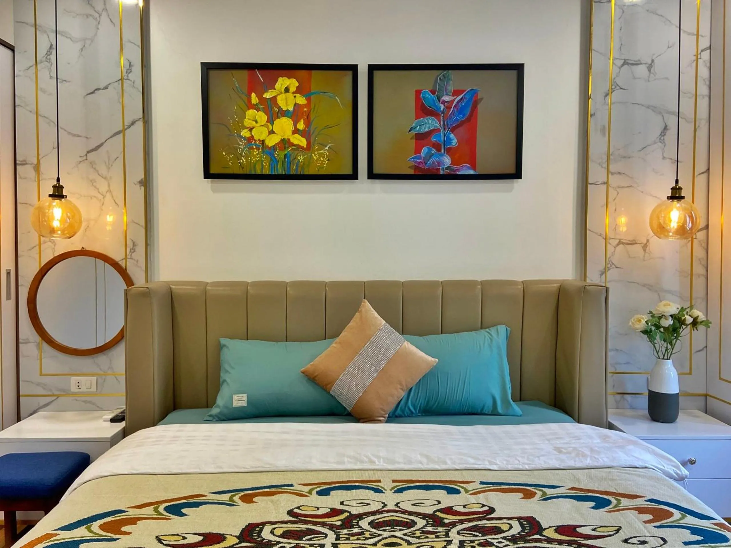 Bed in Hue Crown Boutique best hotel