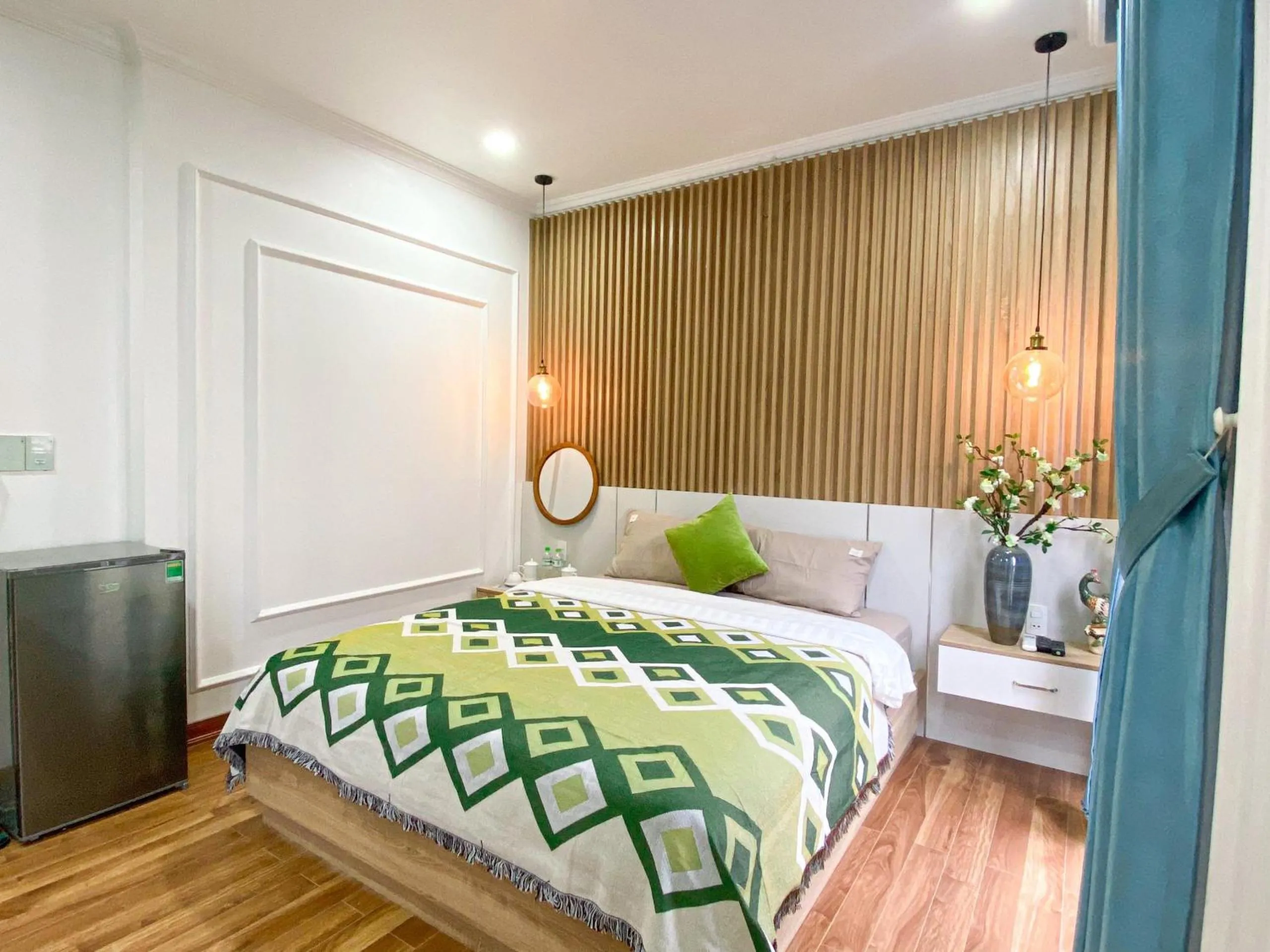 Bed in Hue Crown Boutique best hotel