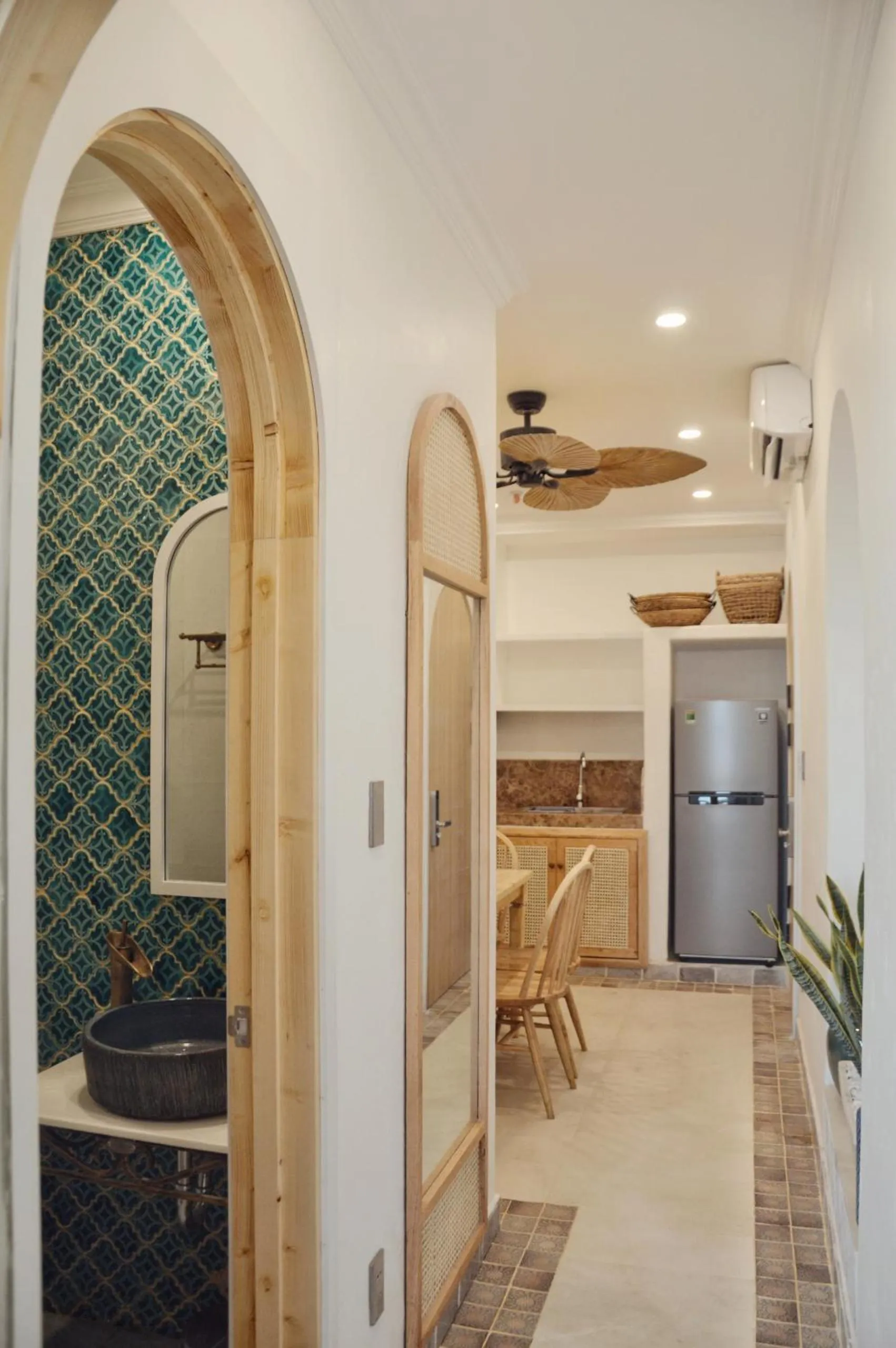 Hue Crown Boutique best hotel