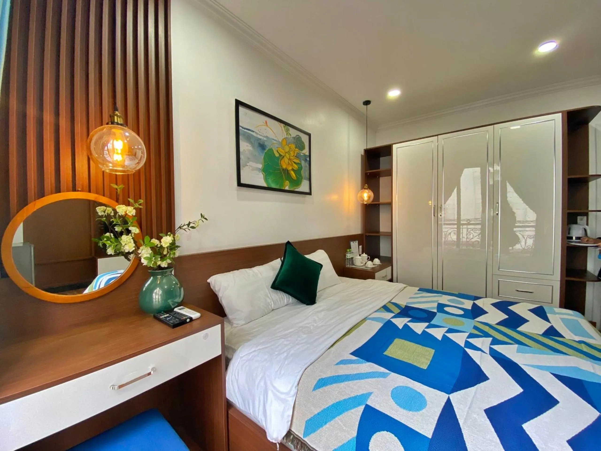 Bed in Hue Crown Boutique best hotel