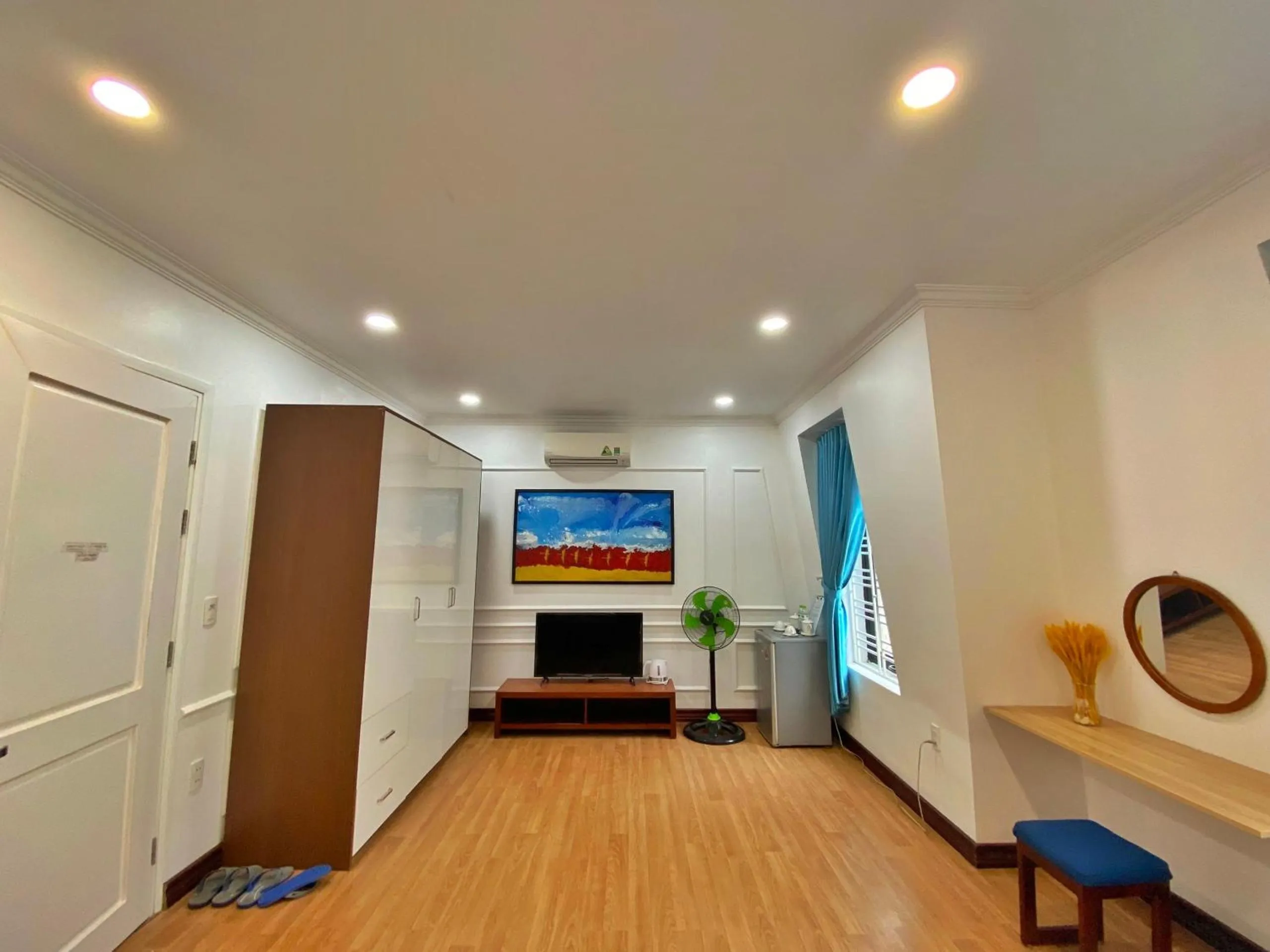 Hue Crown Boutique best hotel