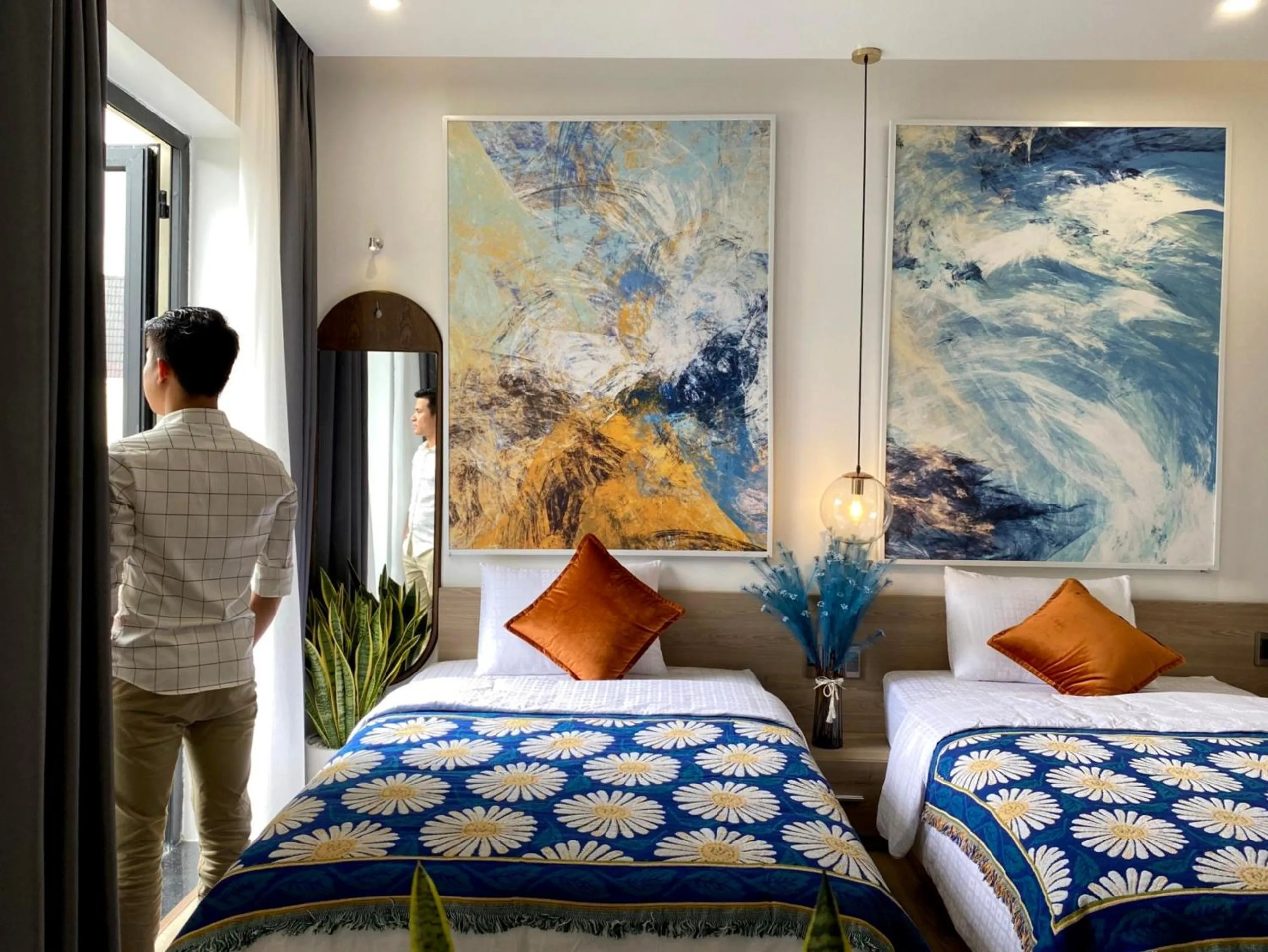 Bed in Hue Crown Boutique best hotel