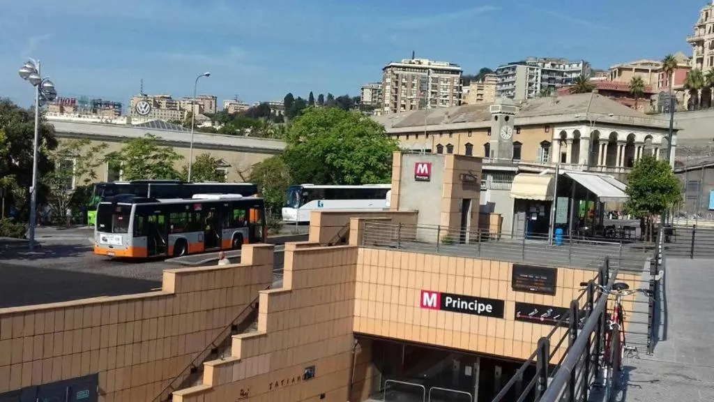 Neighbourhood in Delfino Blue