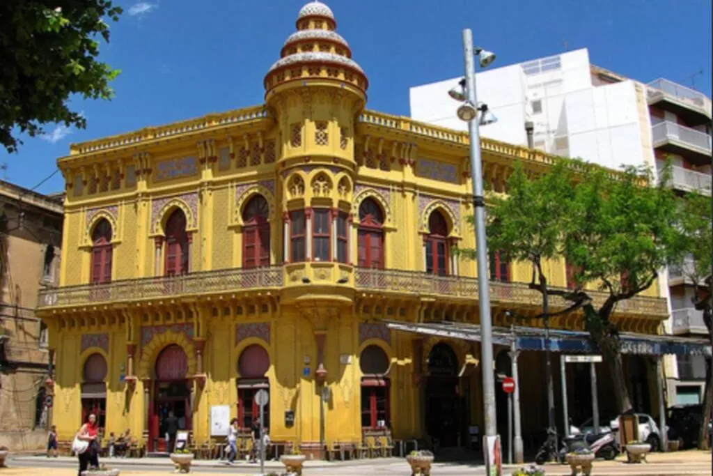 Nearby landmark in Nuevo Luminoso Apartamento Catalina a 80 metros de la playa para 4 personas