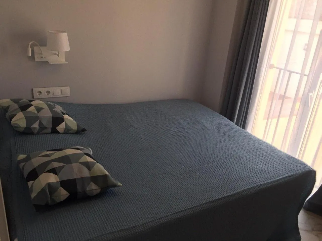 Bed in Nuevo Luminoso Apartamento Catalina a 80 metros de la playa para 4 personas