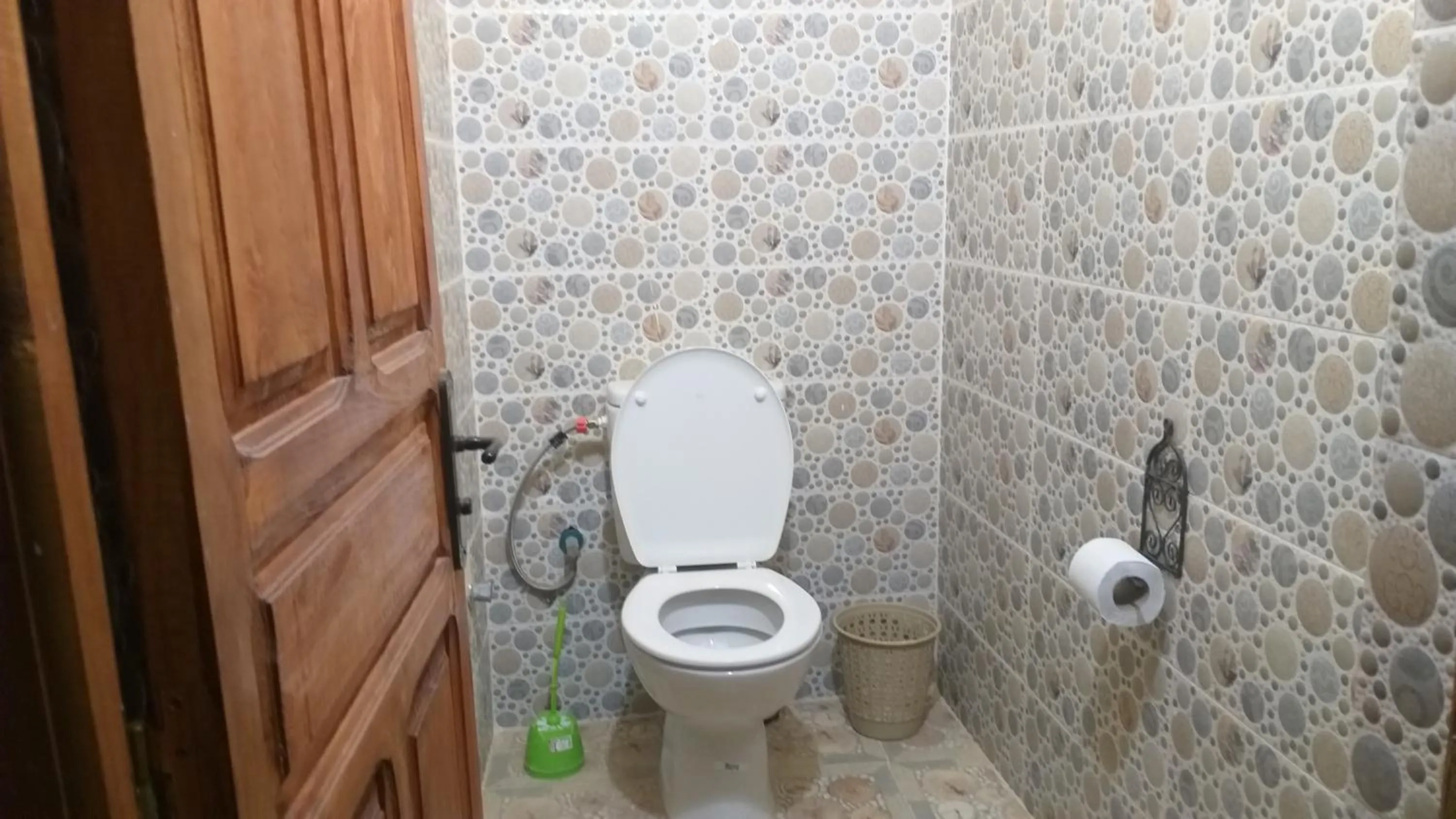 Merzouga Quiet apart &camels trecking