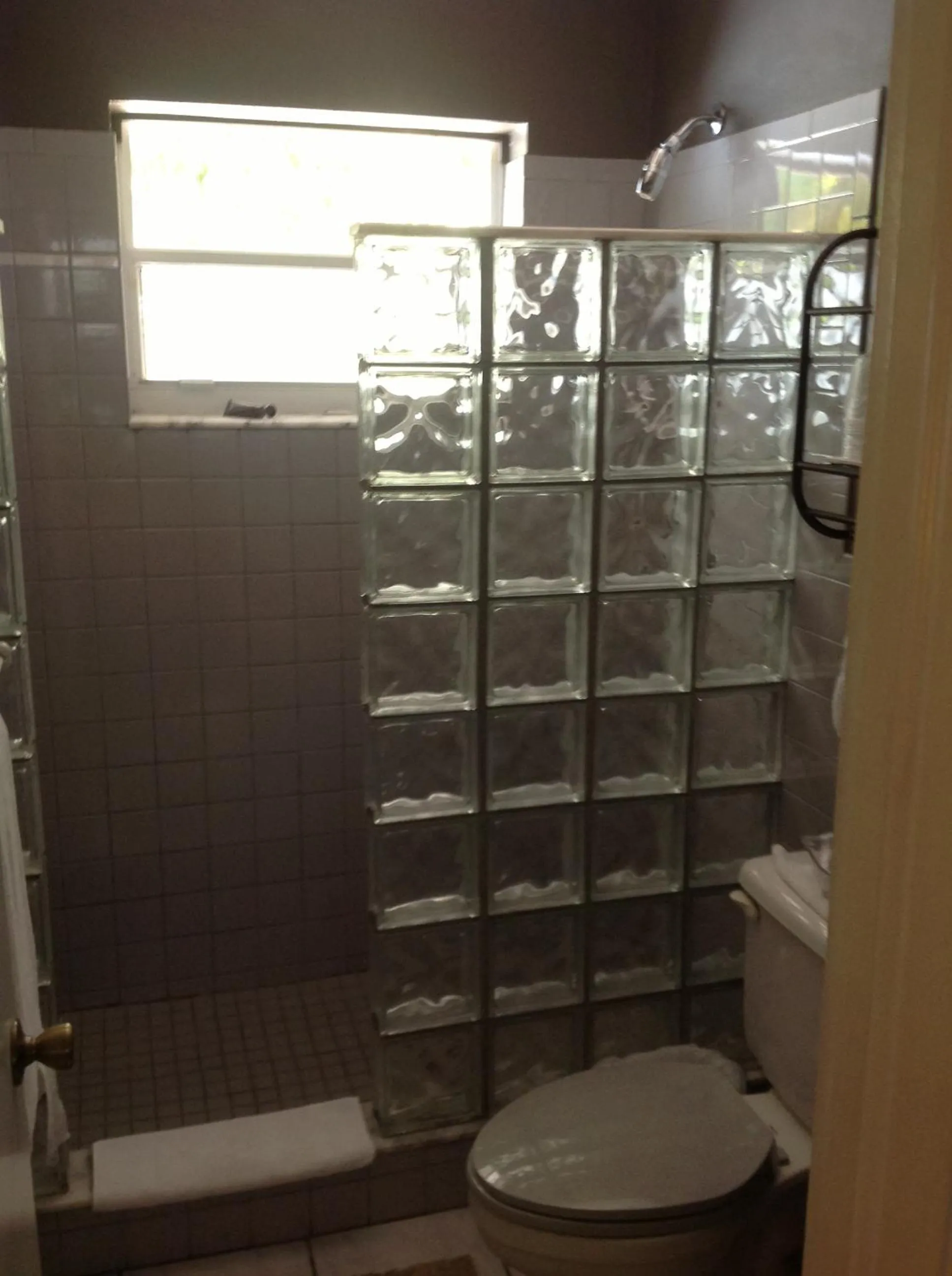 Bathroom in Coral Reef Guesthouse