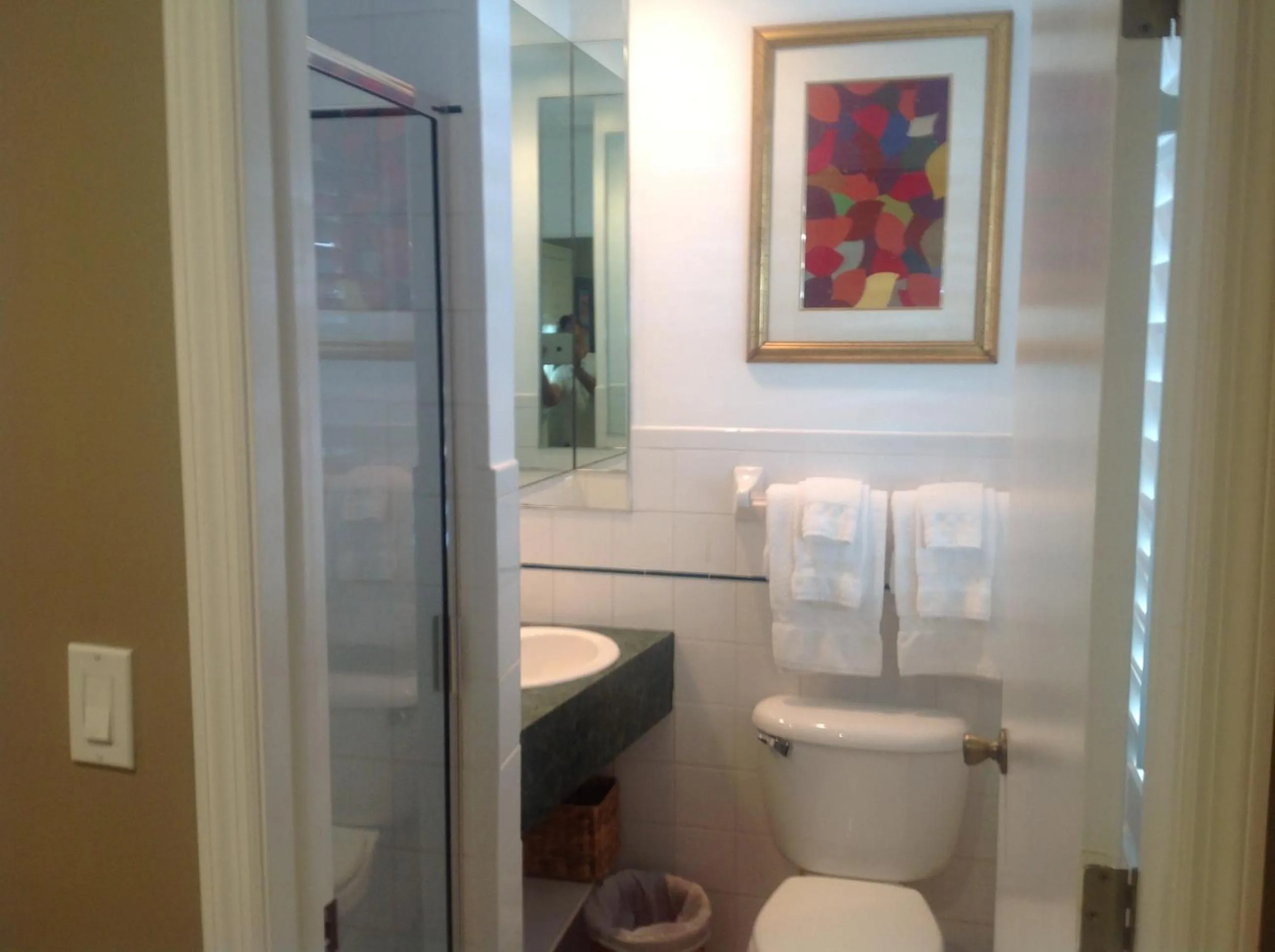 Bathroom in Coral Reef Guesthouse