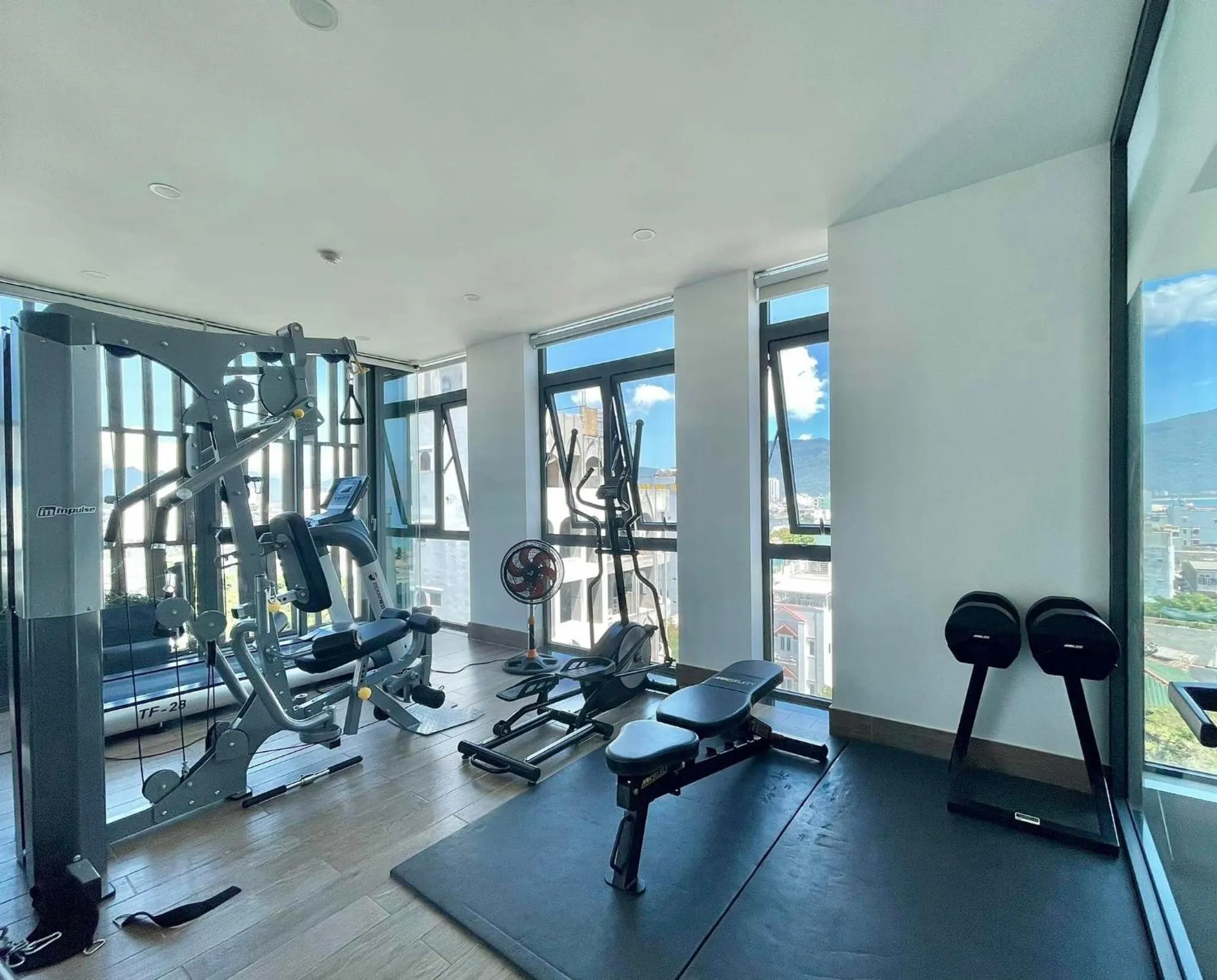 Fitness centre/facilities in Dolphin Hotel and Apartment