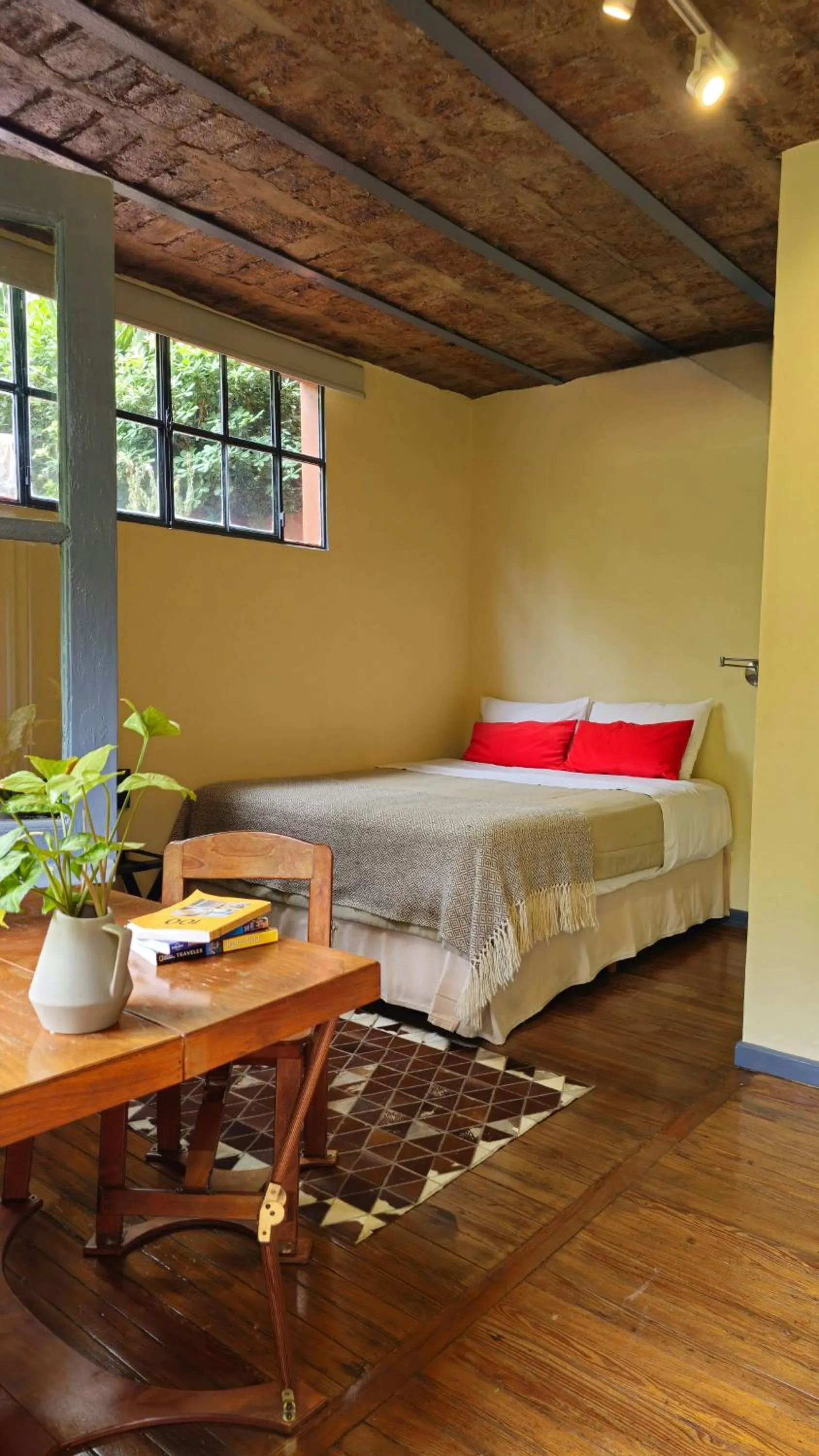 Decorative detail, Bed in BE Jardin Escondido By Coppola