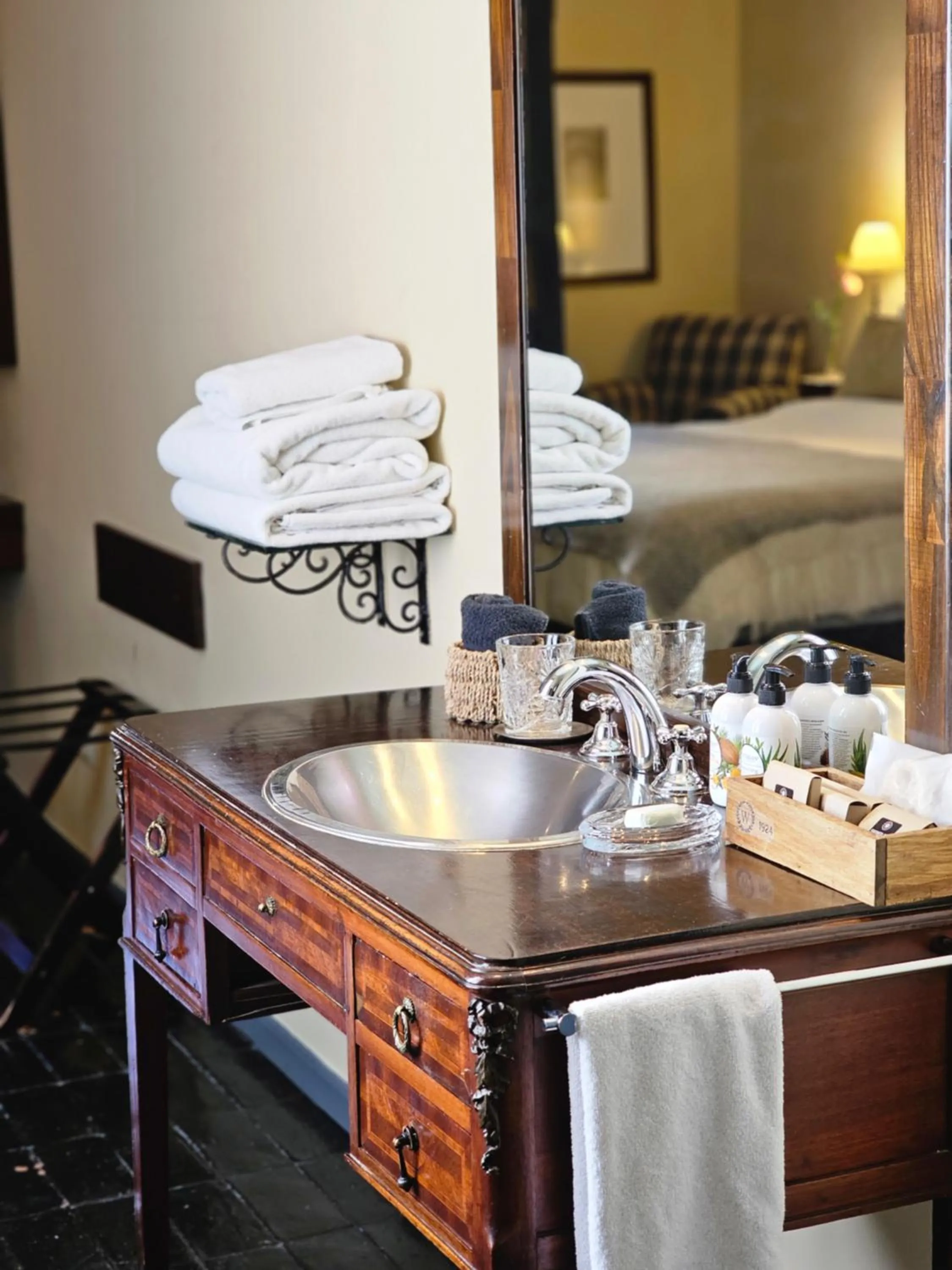 Bathroom, Bed in BE Jardin Escondido By Coppola