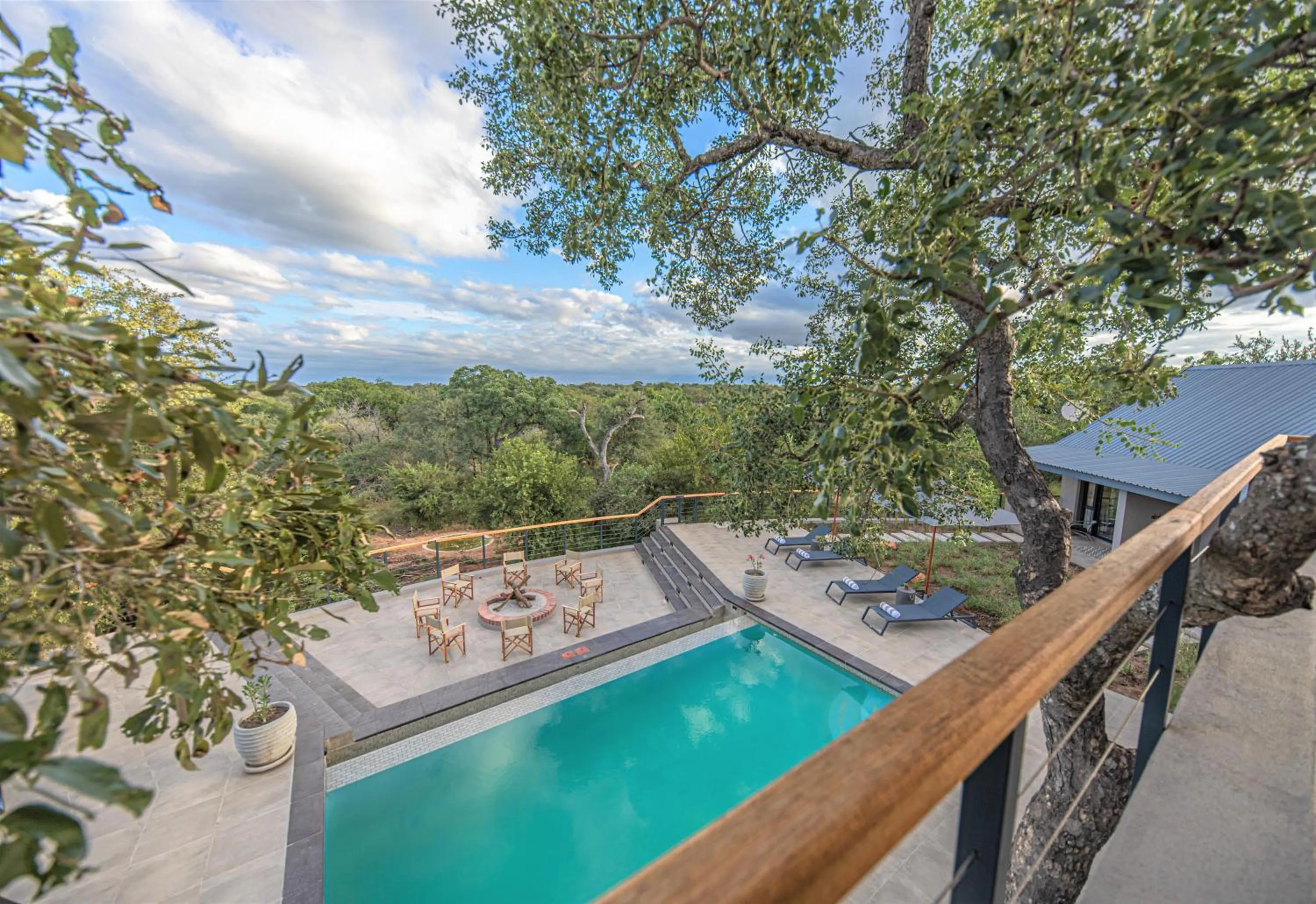 Swimming pool in Little Kubu Lodge