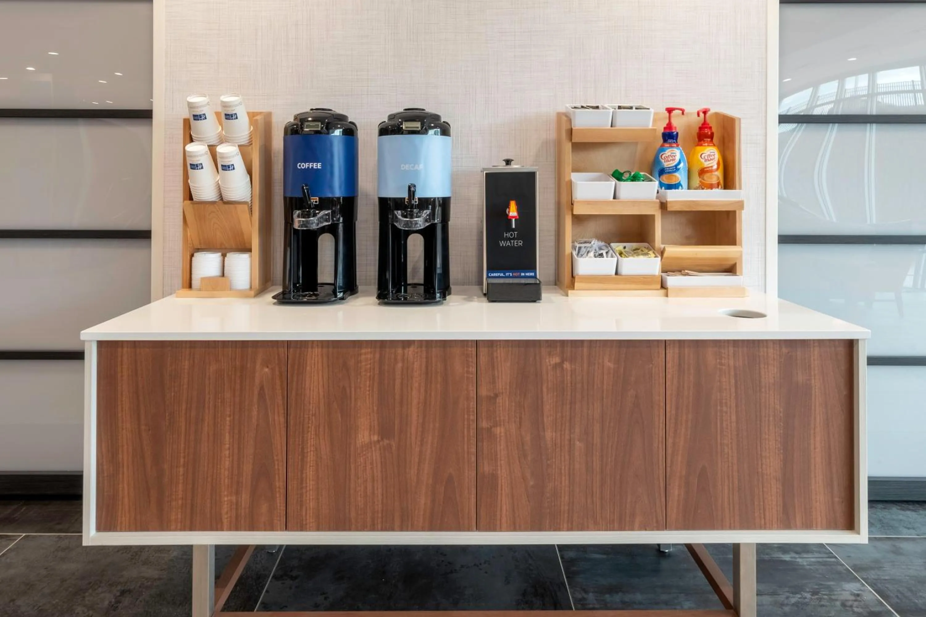 Breakfast in Holiday Inn Express & Suites - Staunton by IHG