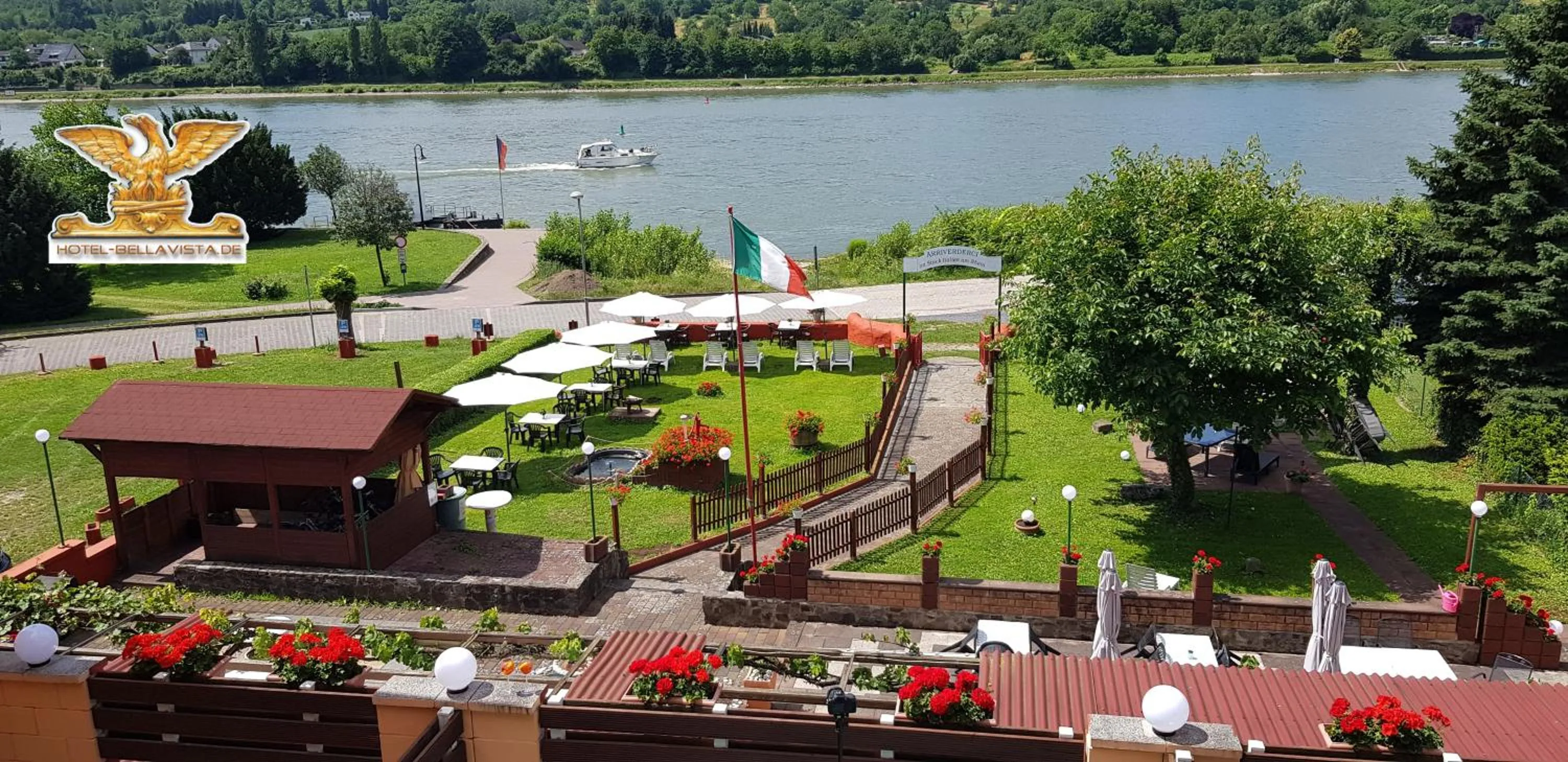 Garden view in Rheinhotel Bellavista