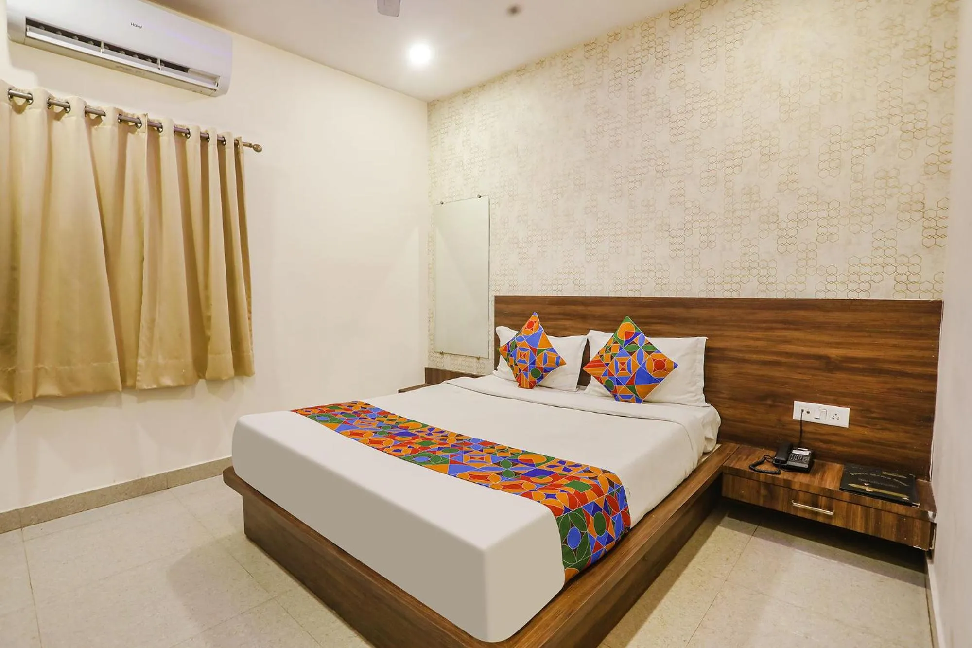 Bed in TRPOTELS Prince Mama