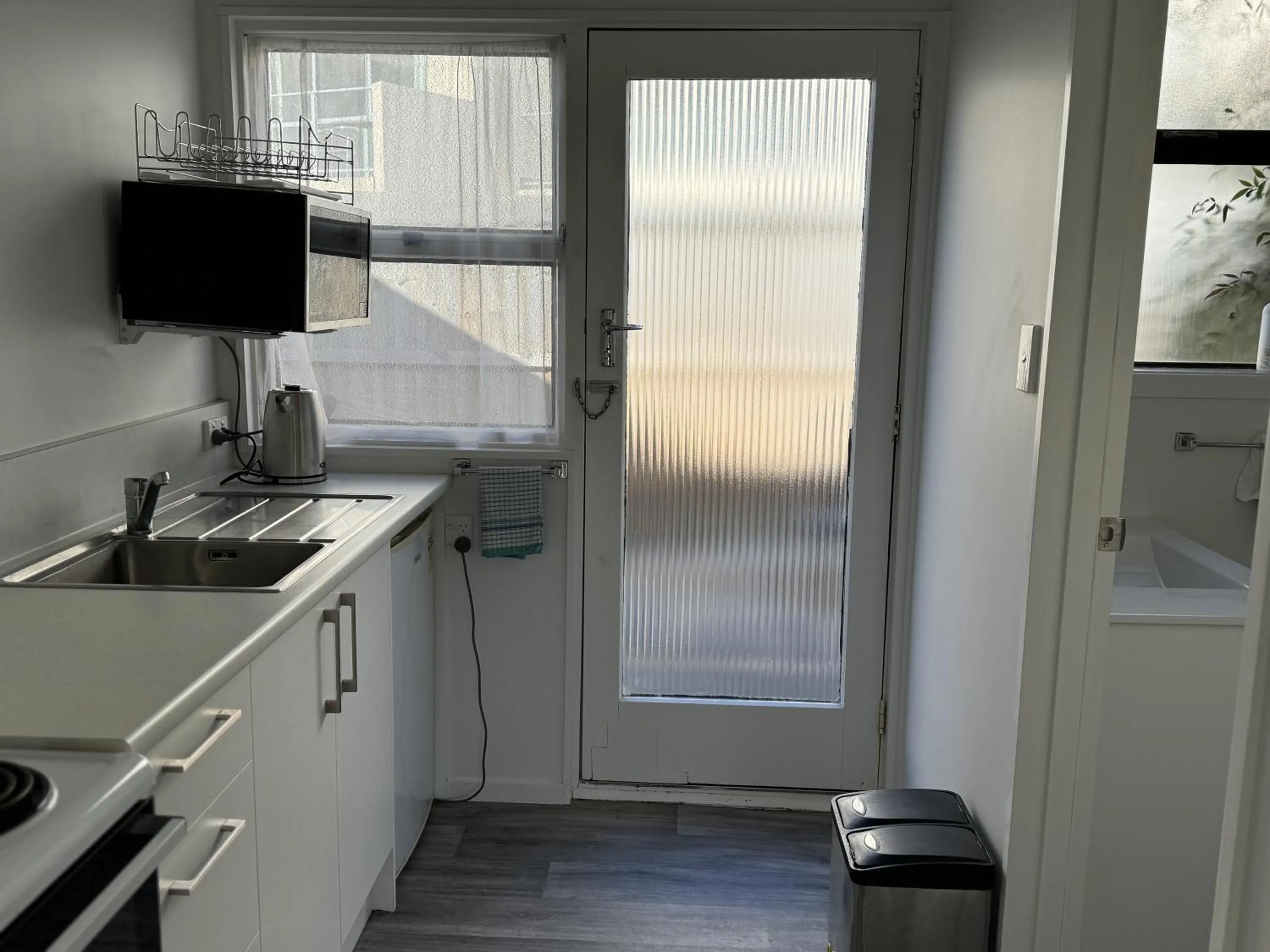 kitchen in Diplomat Motel