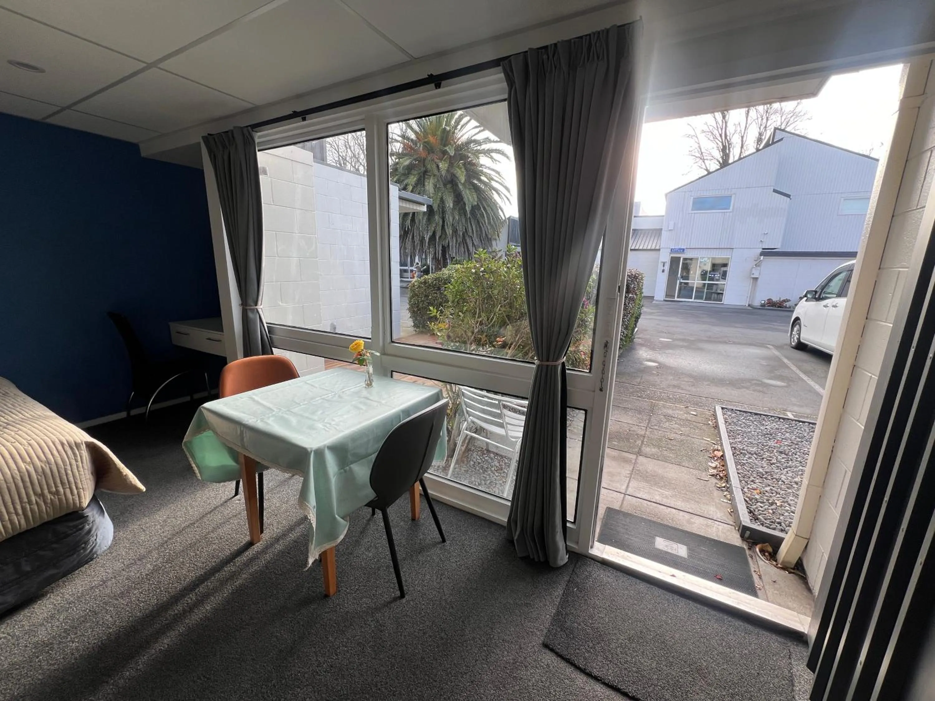 Property building in Diplomat Motel