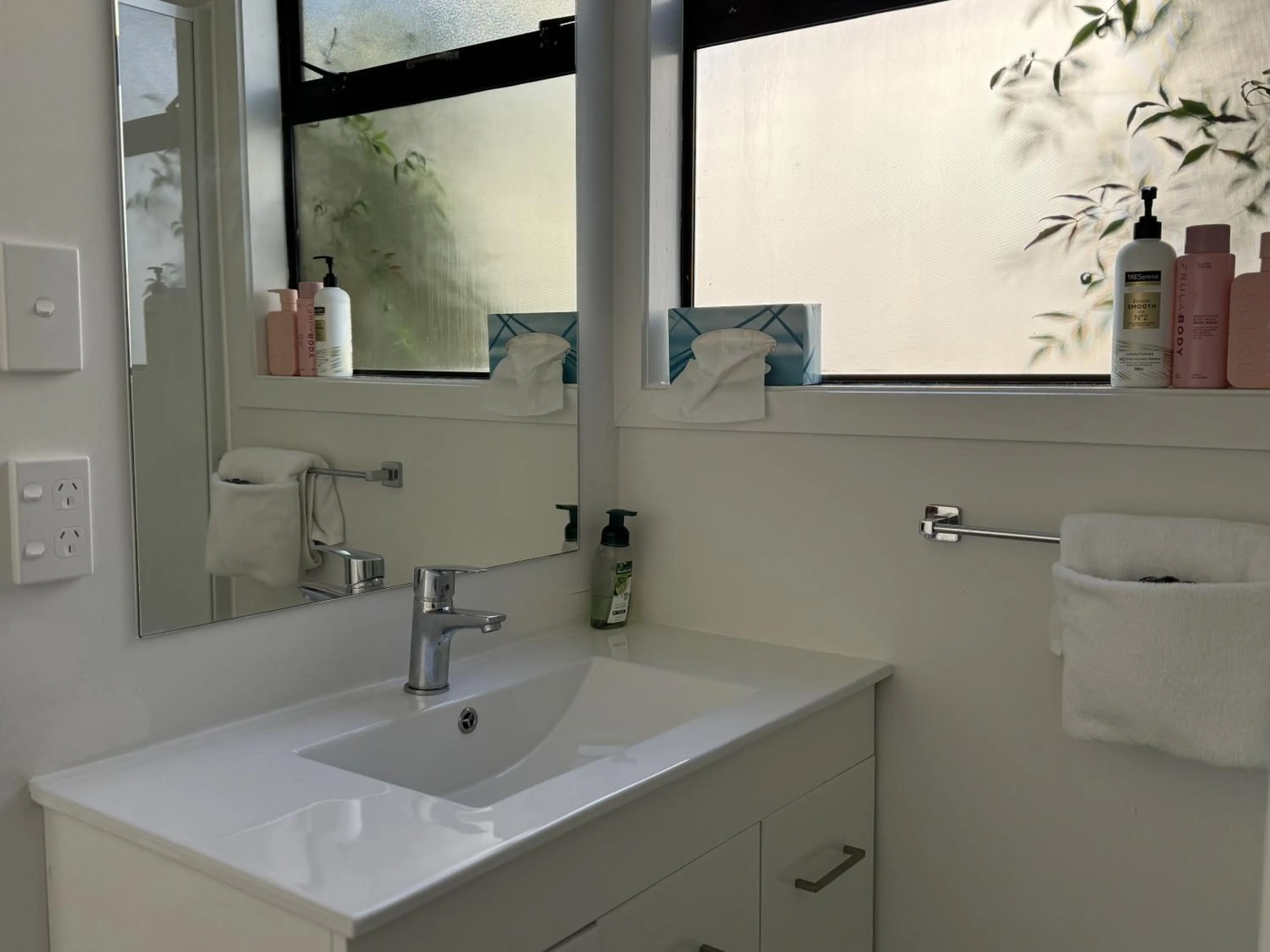 Bathroom in Diplomat Motel